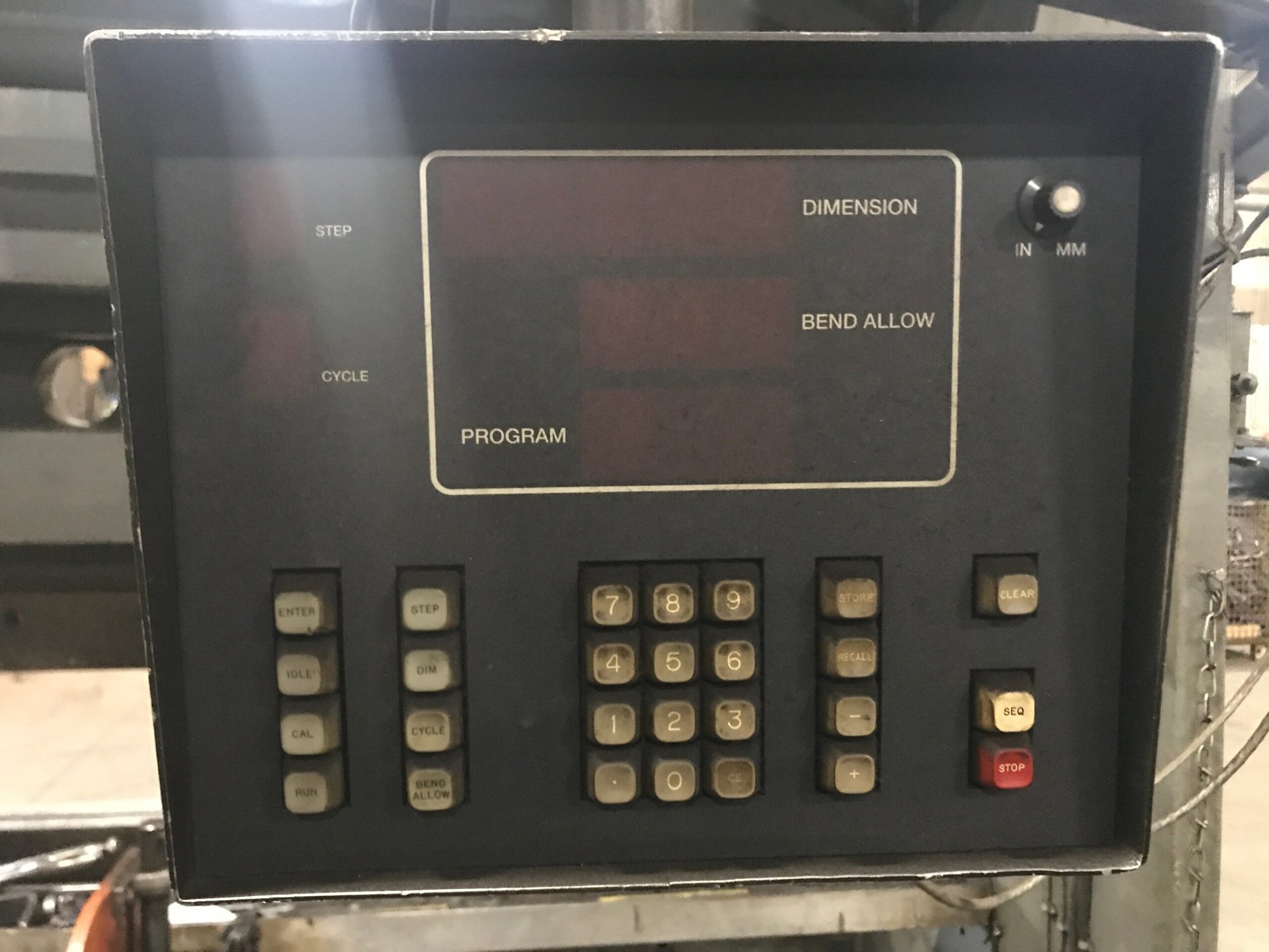 90 Ton x 10' Cincinnati 50B Mechanical Press Brake, 2 Axis Programmable Backgauge - Image 4