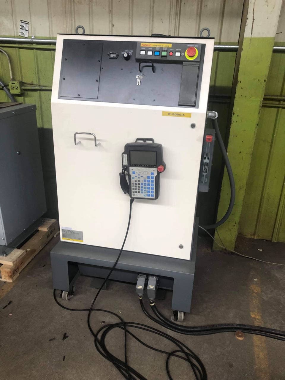 Fanuc R2000iA 200f Robot, 2003- 6 axes, Lincoln Electric Power Wave, Transformer - Image 8