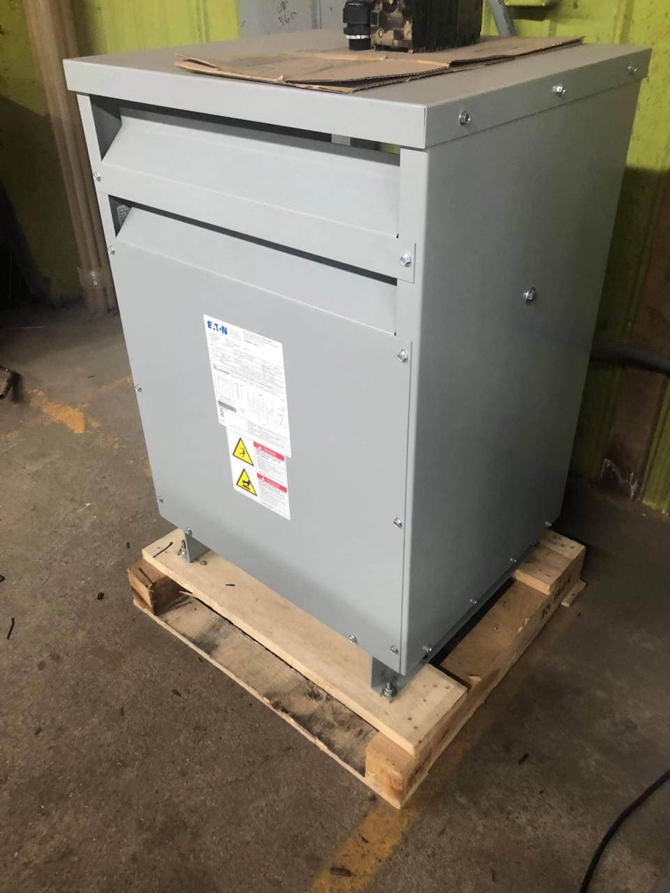 Fanuc R2000iA 200f Robot, 2003- 6 axes, Lincoln Electric Power Wave, Transformer - Image 12