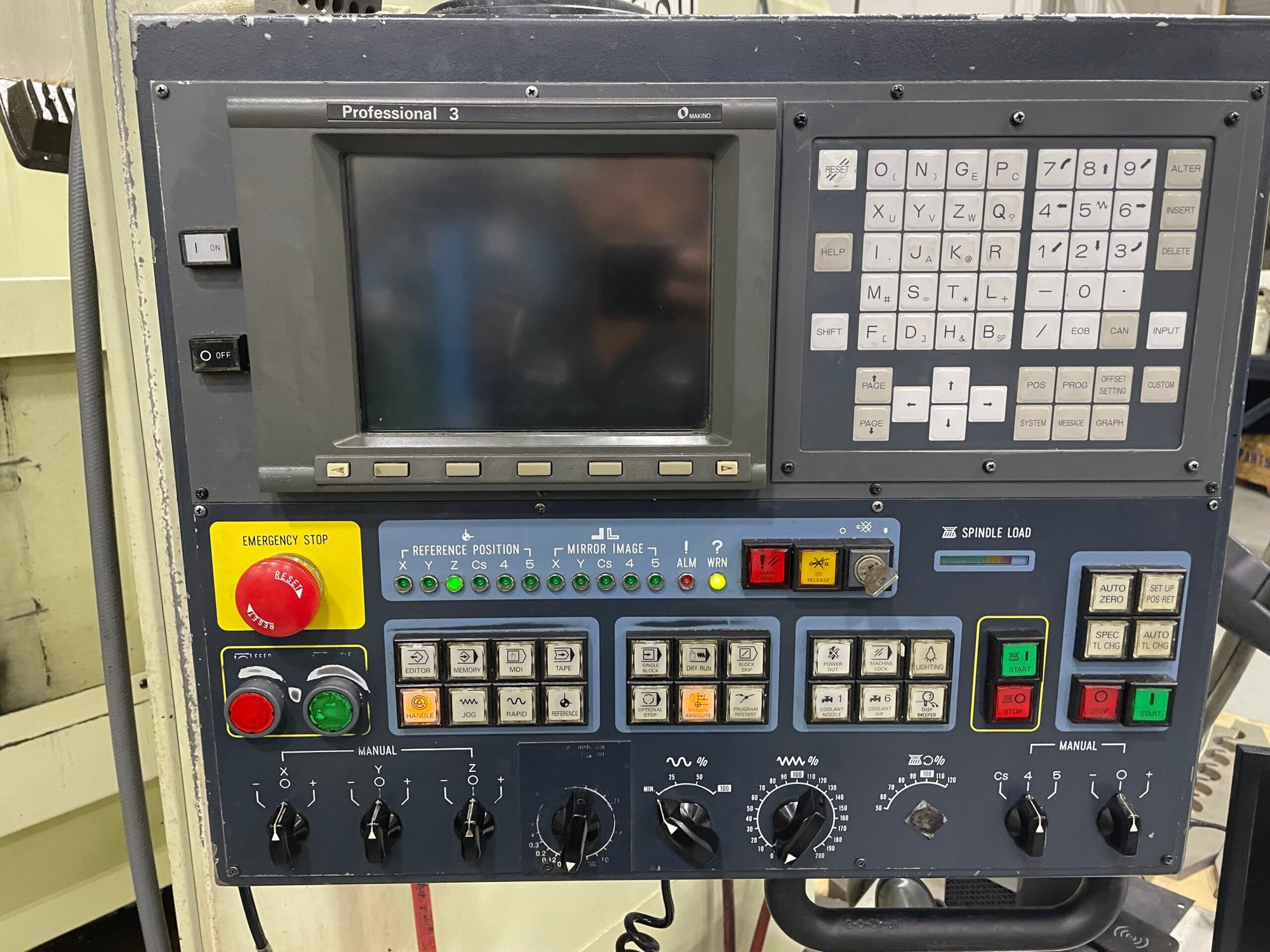 Makino GF6 Vertical Machining Center 2000 - Pro 3 Control - Image 2