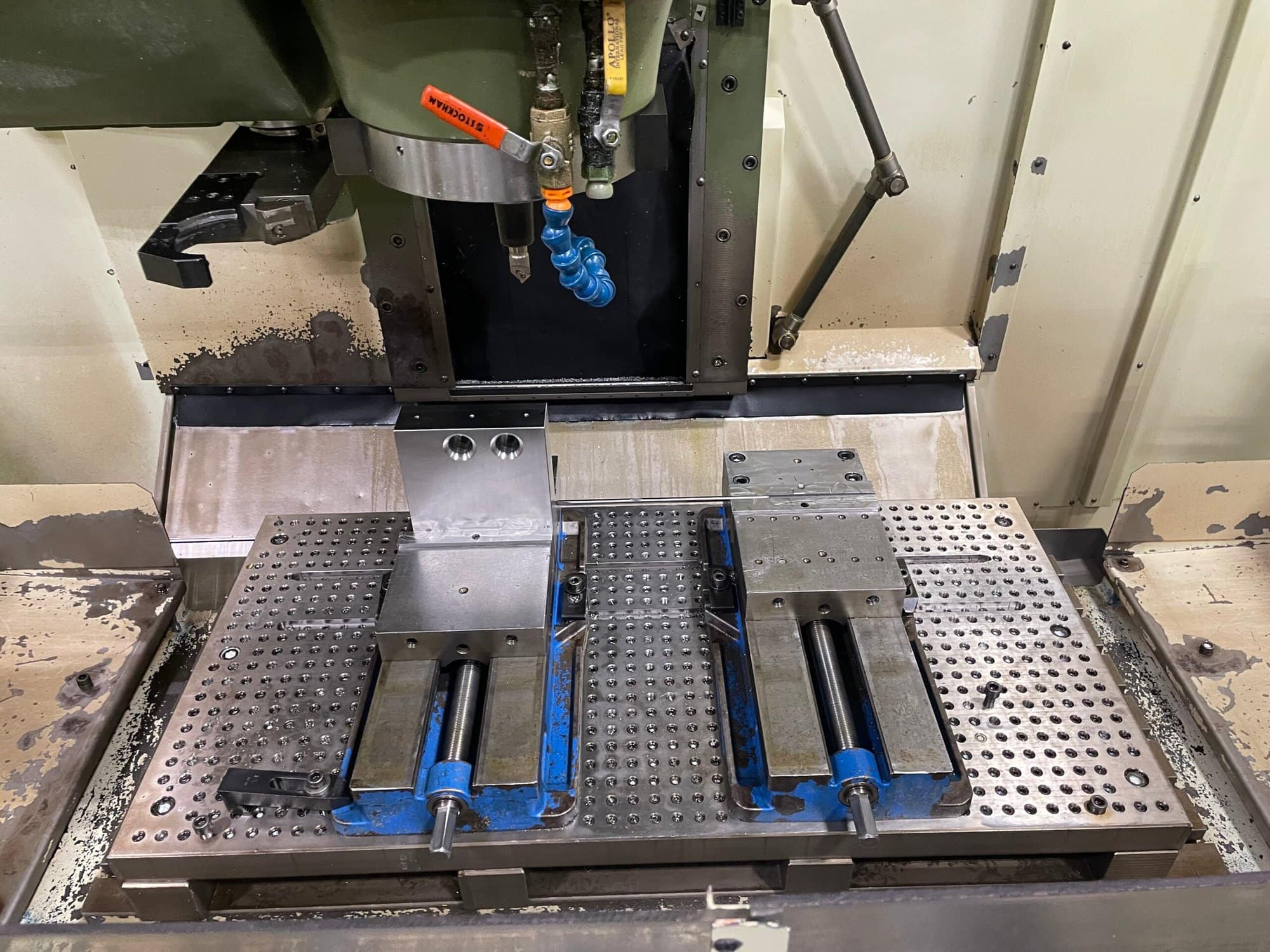 Makino GF6 Vertical Machining Center 2000 - Pro 3 Control - Image 5