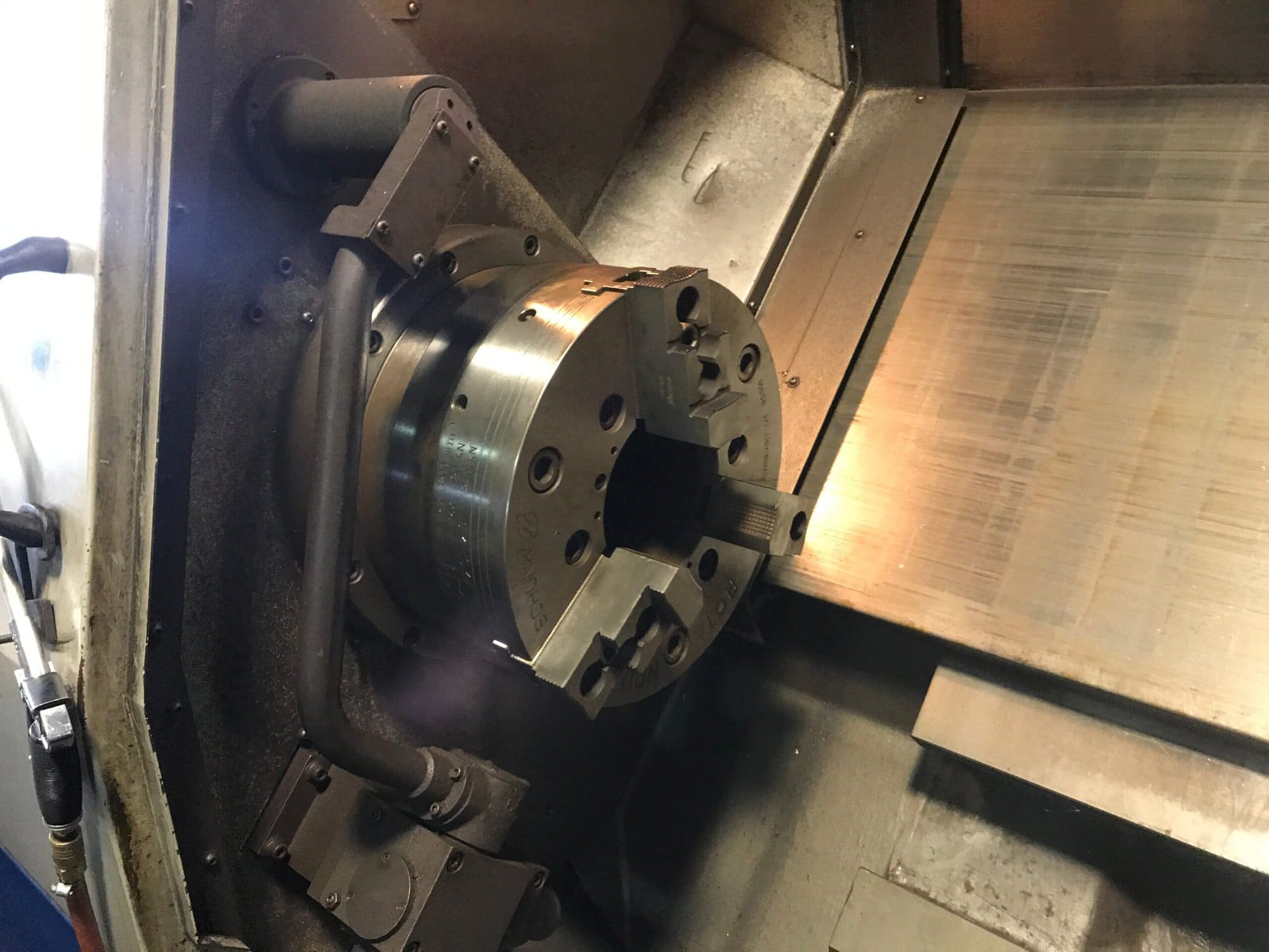 Doosan Puma 400C CNC Lathe, 2007 - Tailstock, Chip Conveyor - Image 12