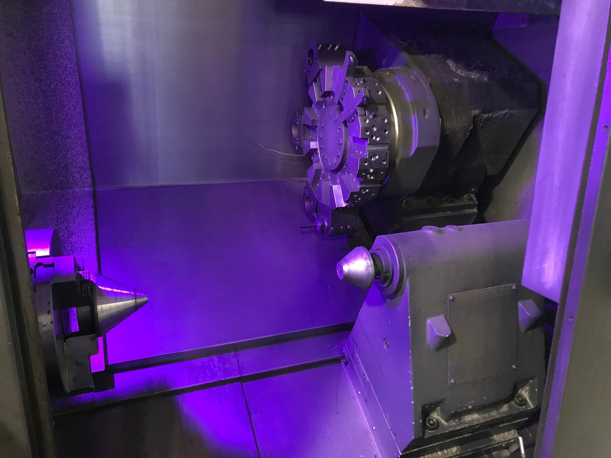 Doosan Puma 2600 CNC Lathe, 2013 - Tailstock, Chip Conveyor - Image 10