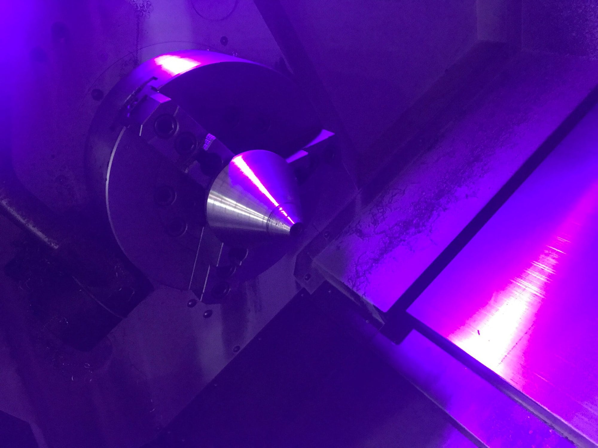 Doosan Puma 2600 CNC Lathe, 2013 - Tailstock, Chip Conveyor - Image 8