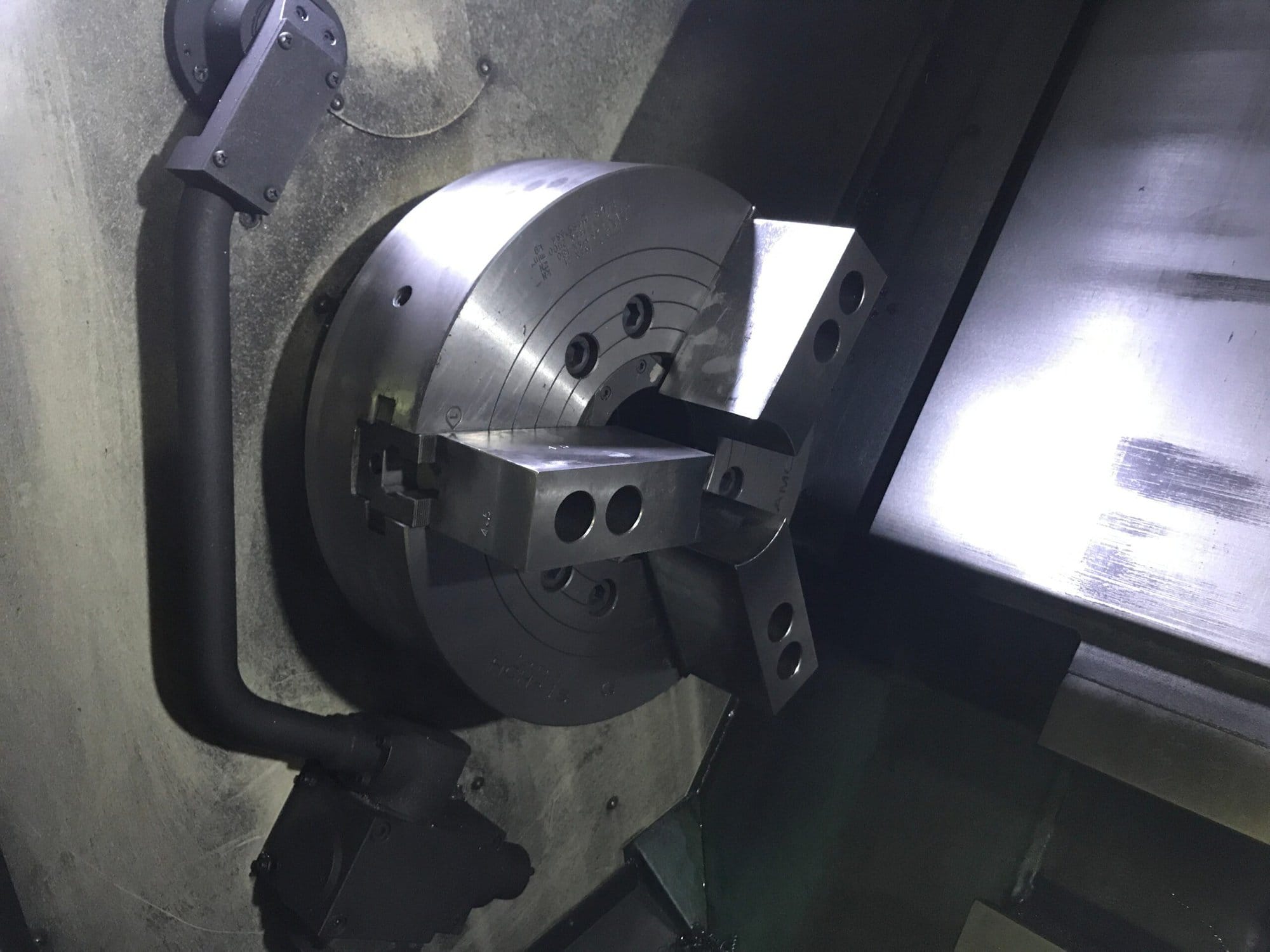 Doosan Puma 4100B CNC Lathe, 2015 - Tailstock, Chip Conveyor, Tool Setter - Image 11