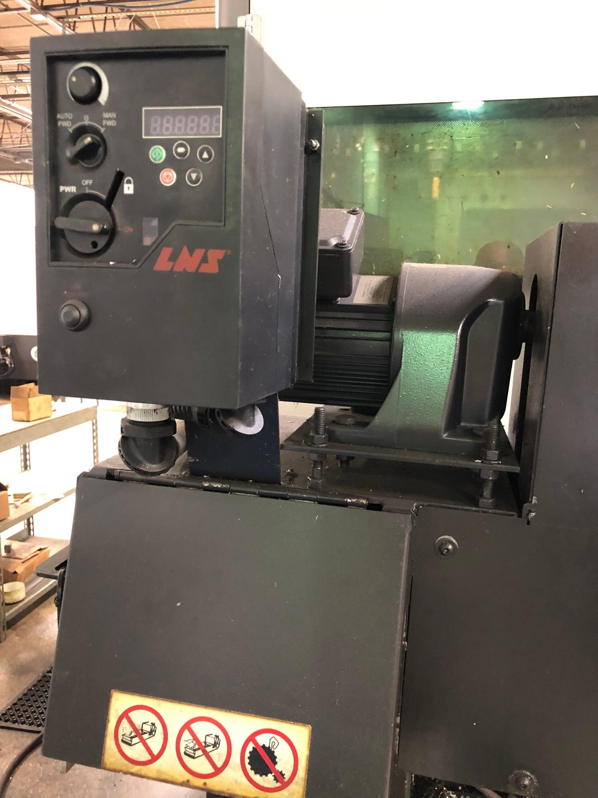 Doosan VC 400 Dual Pallet VMC, 2010 - Through Spindle Coolant - Image 5