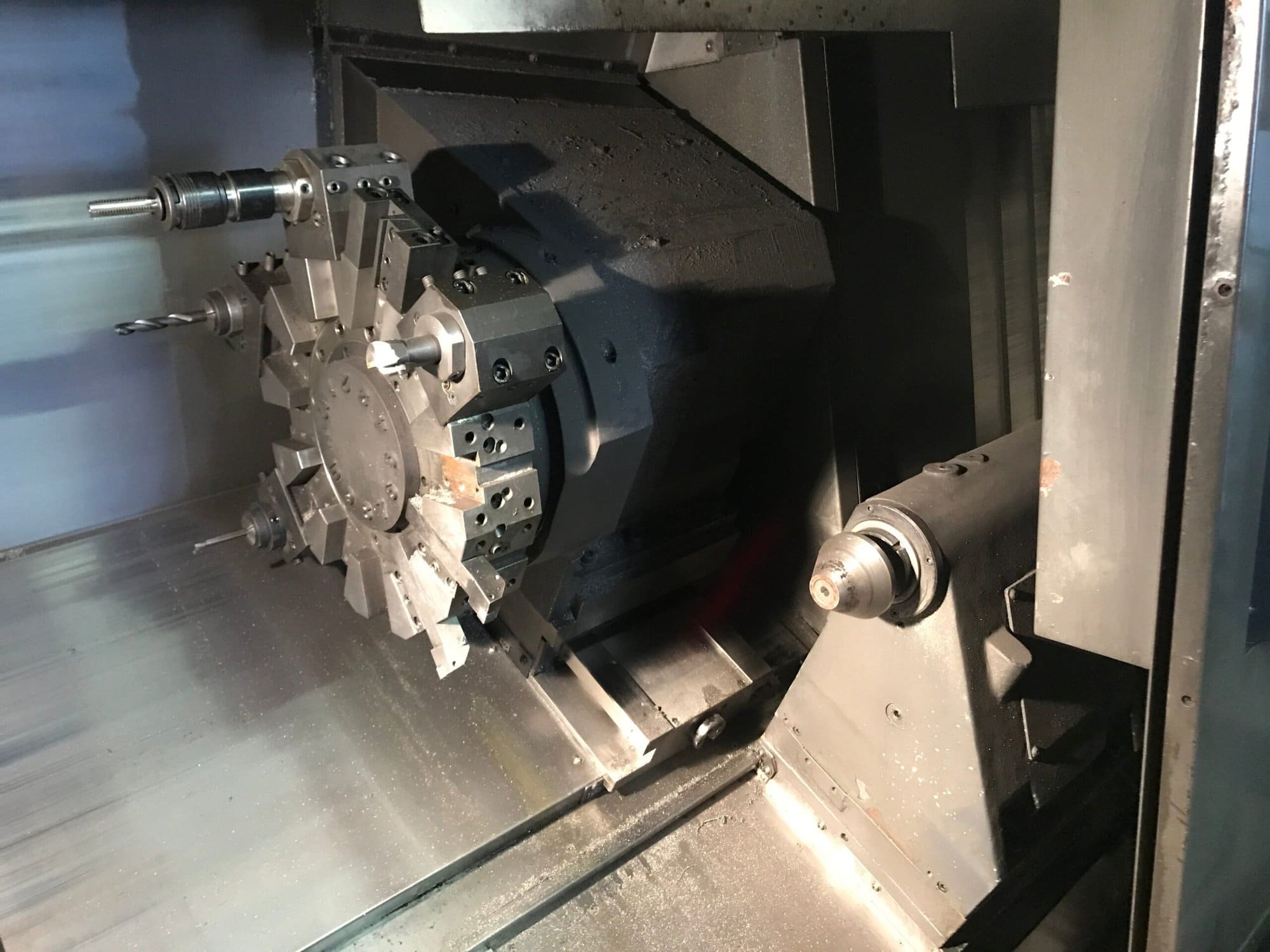 Doosan Puma 2600 CNC Lathe, 2011 - Tailstock, 12" Chuck - Image 9