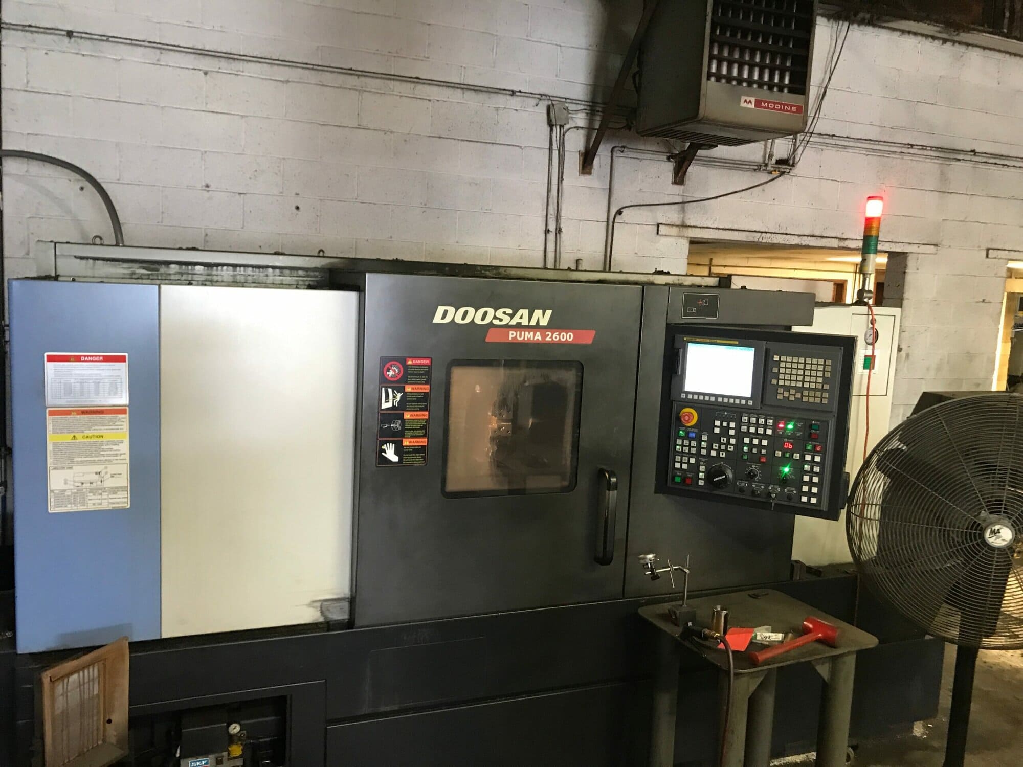 Doosan Puma 2600 CNC Lathe, 2011 - Tailstock, 12" Chuck - Image 5