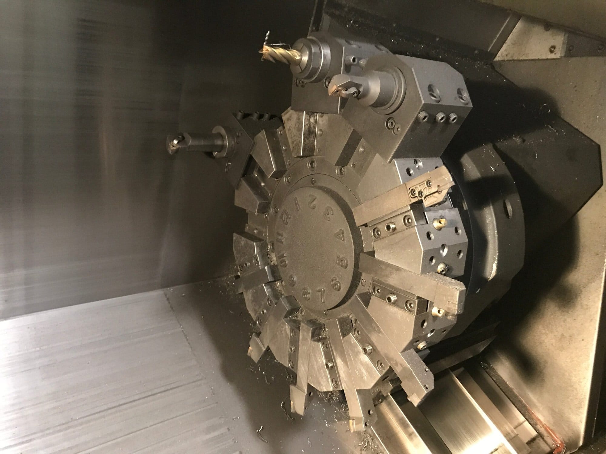Doosan Puma 2600 CNC Lathe, 2011 - Tailstock, Chip Conveyor - Image 10