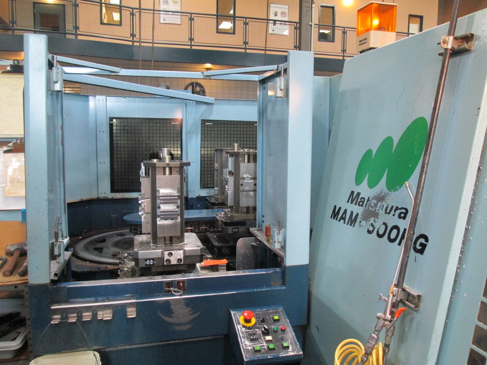 Matsuura MAM 500HG HMC, 1999 - Chip Conveyor, Fanuc Control - Image 4