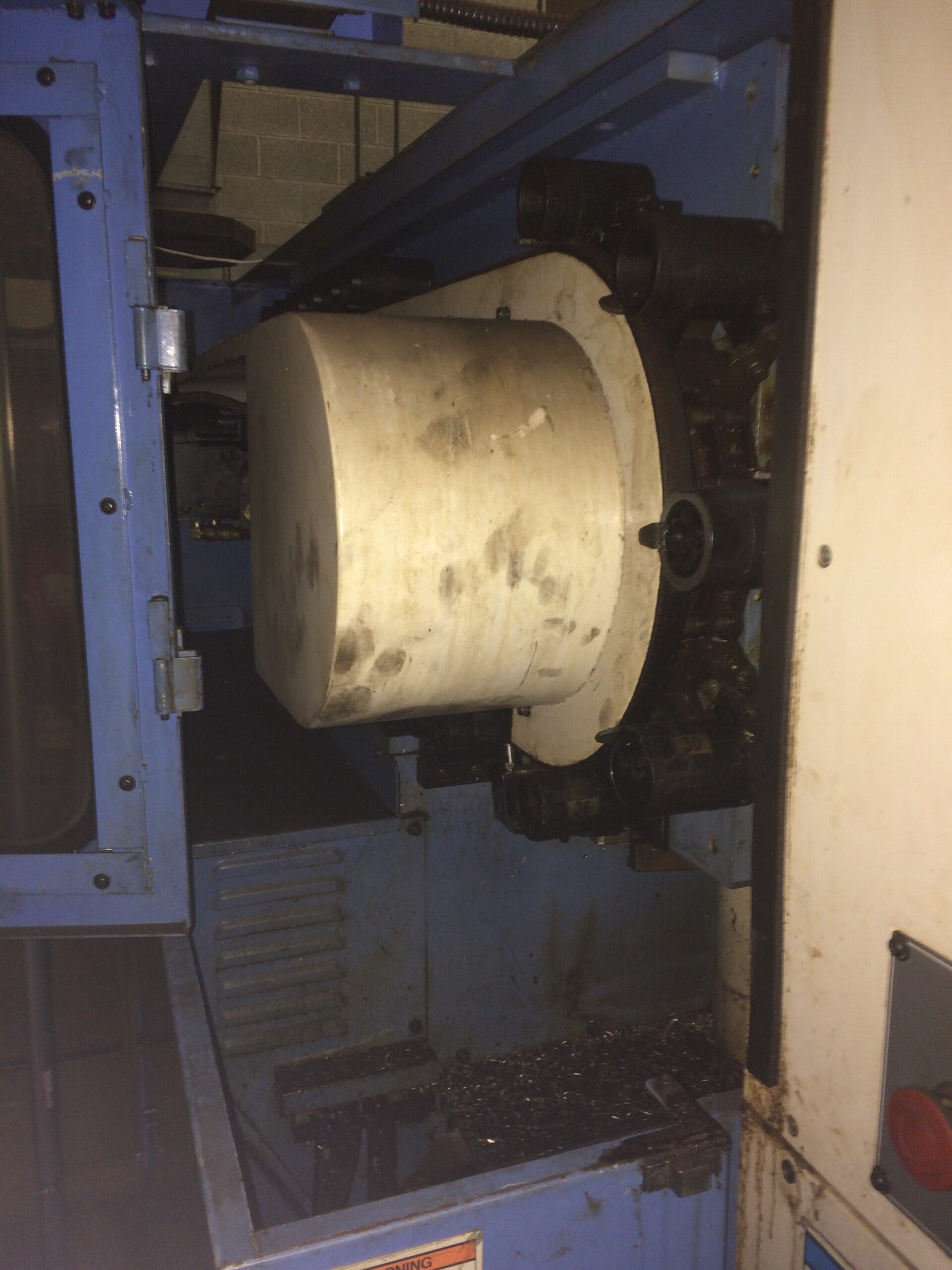 Mazak AJV-18N VMC, 1990 - Tooling included! - Image 4
