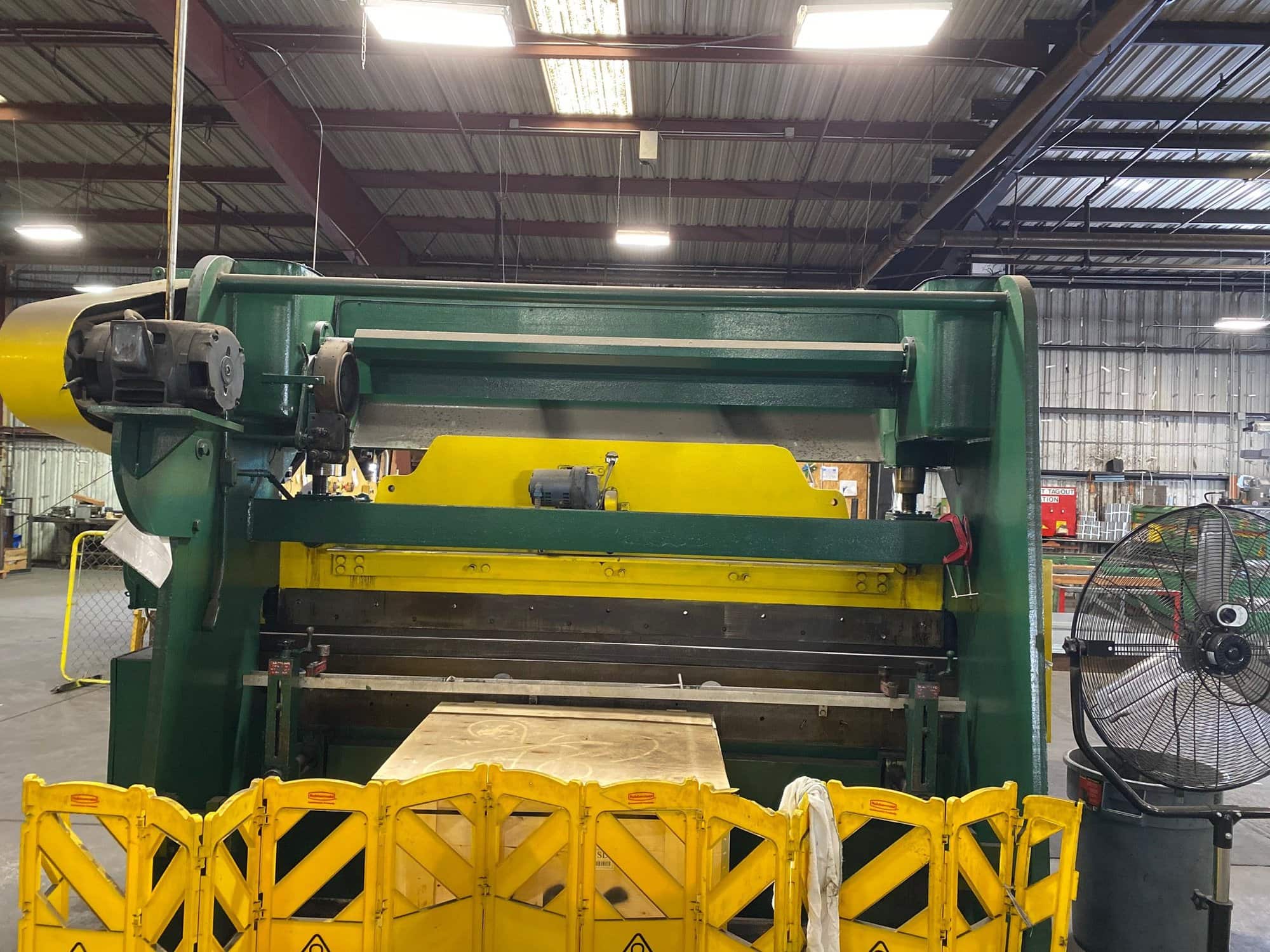 90 Ton X 10' Chicago 810L Press Brake, 1968 - Great Condition, Under Power - Image 3