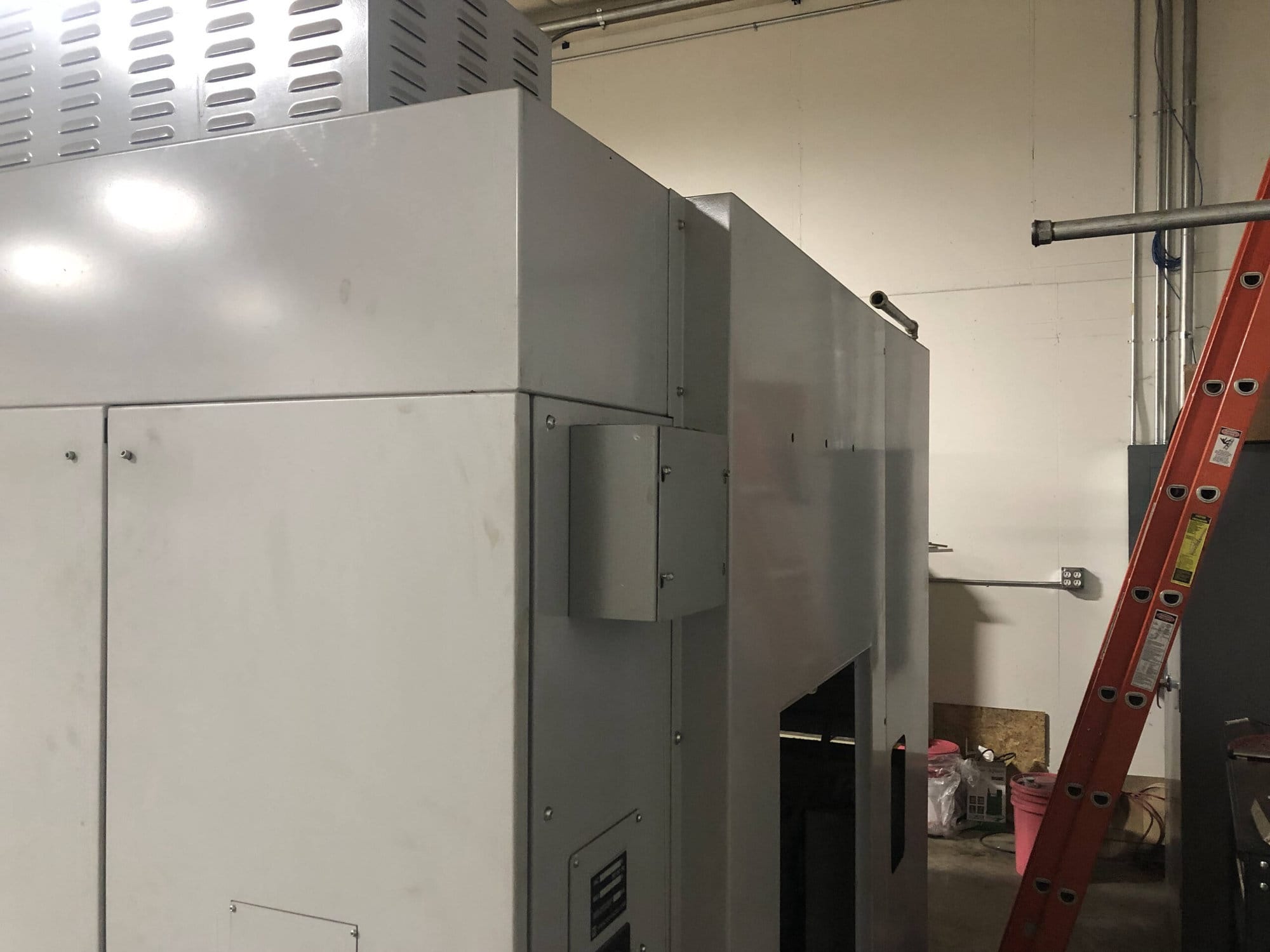 Mazak Nexus VCN-510C VMC, 2002 - 12,000RPM, Thru Spindle Coolant, Rigid Tapping, Tool Touch Probe - Image 11