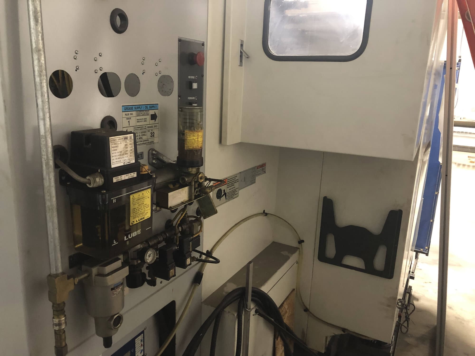 Mazak Nexus VCN-510C VMC, 2002 - 12,000RPM, Thru Spindle Coolant, Rigid Tapping, Tool Touch Probe - Image 9
