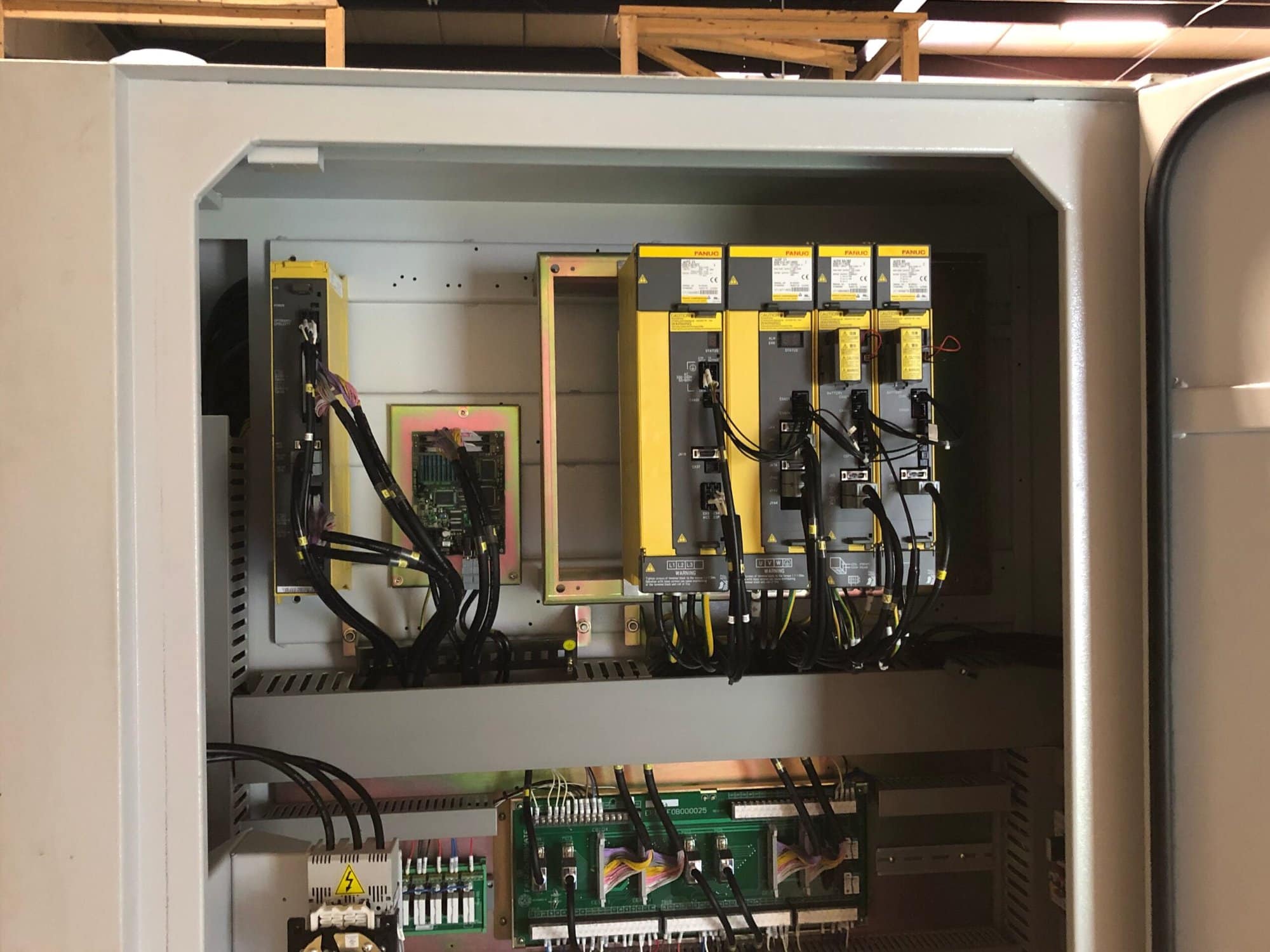 Feeler VMP-580 VMC, 2011 - 10,000 RPM, Fanuc Control, Under Power - Image 4