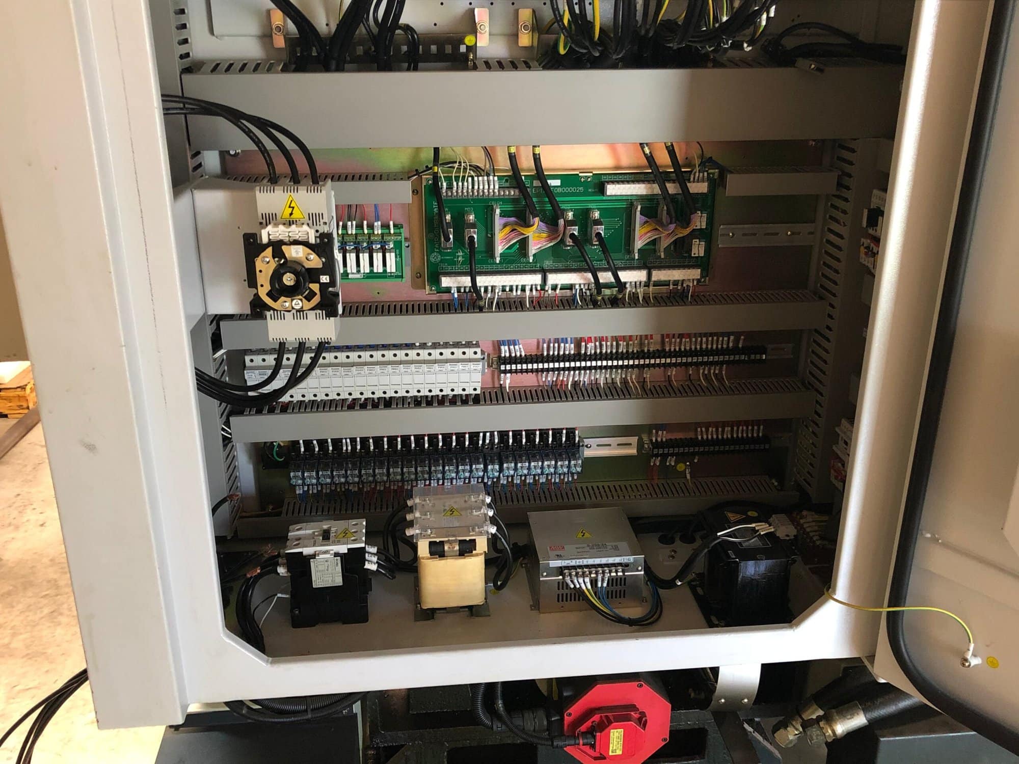 Feeler VMP-580 VMC, 2011 - 10,000 RPM, Fanuc Control, Under Power - Image 5