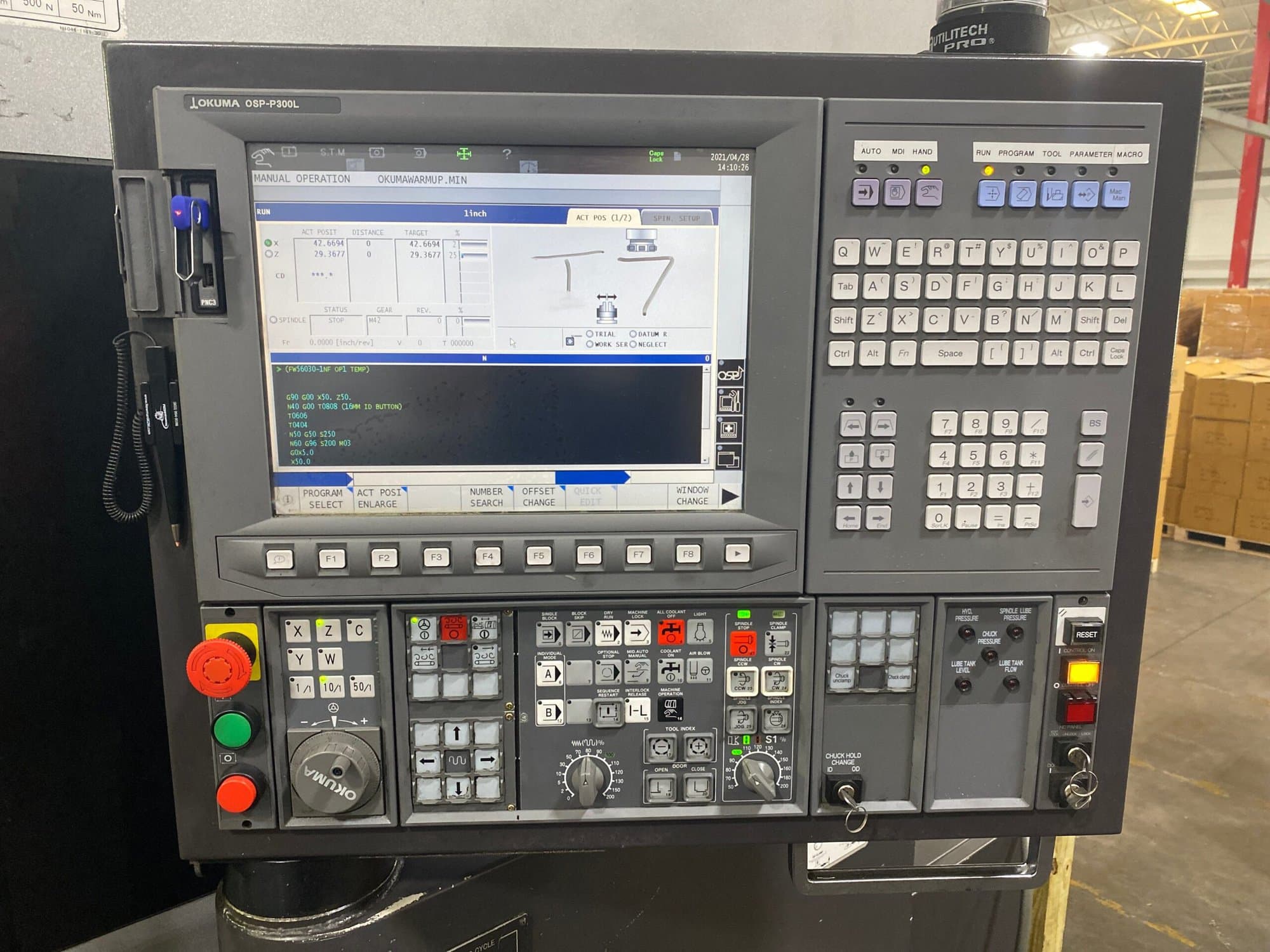 Okuma V100R VTL, 2014 - Chip Conveyor, Mist Collector - Image 2