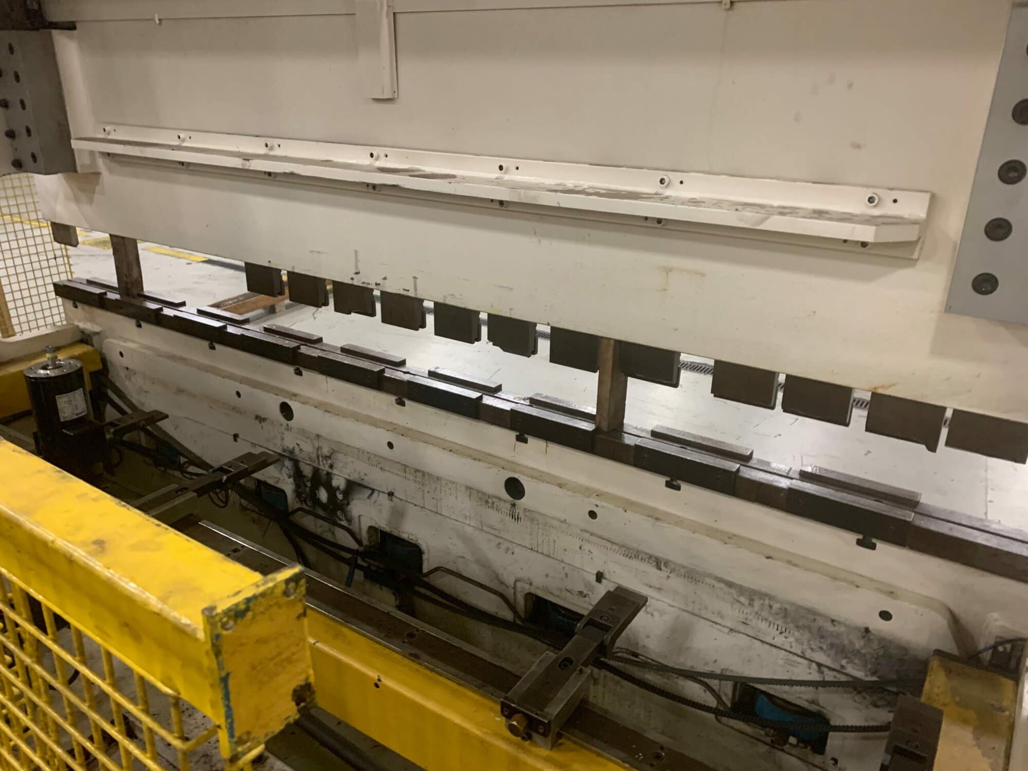 200 Ton x 13' Gasparini PSG-200-4000 CNC Press Brake, 2000 - 3 Axis Backgauge, American Tooling, Delem DA 65 - Image 4