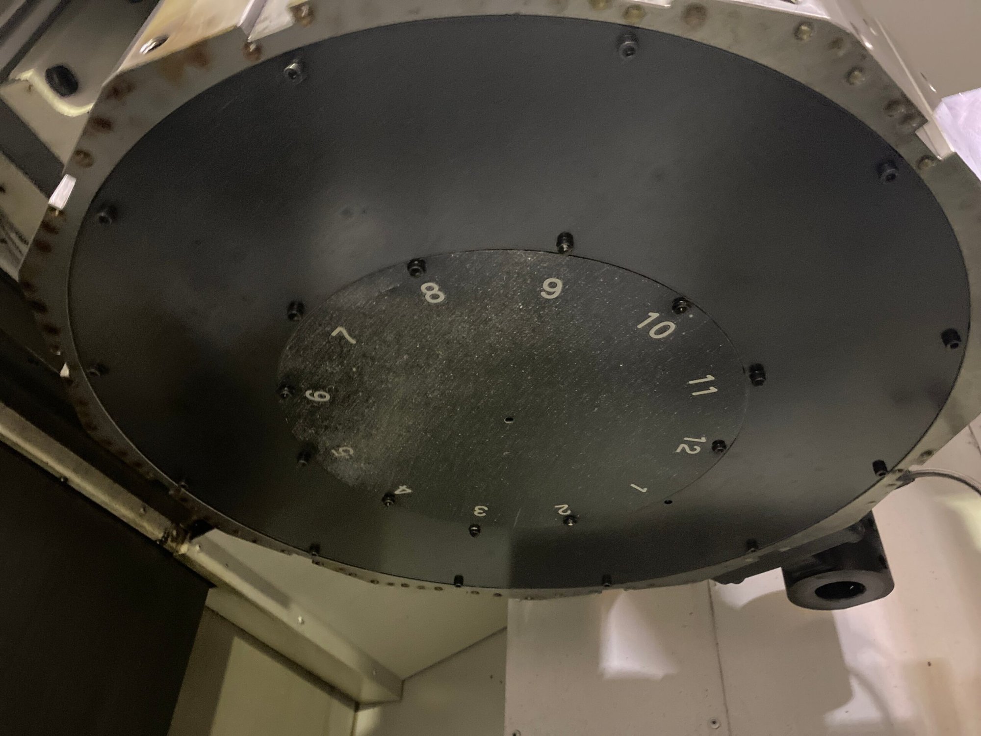 Okuma V100R VTL, 2014 - Chip Conveyor, Mist Collector - Image 5
