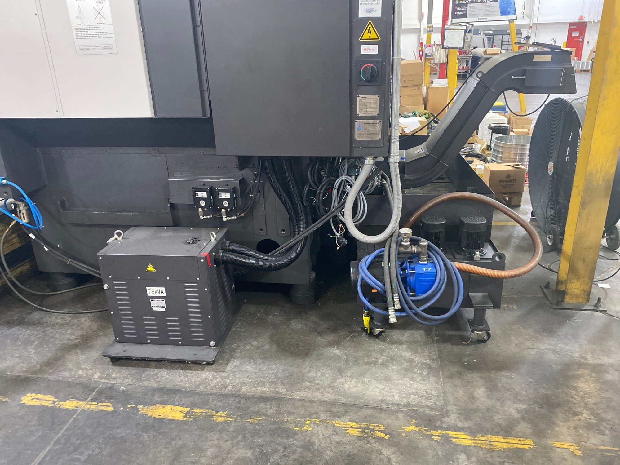 Okuma V100R VTL, 2014 - Chip Conveyor, Mist Collector - Image 7