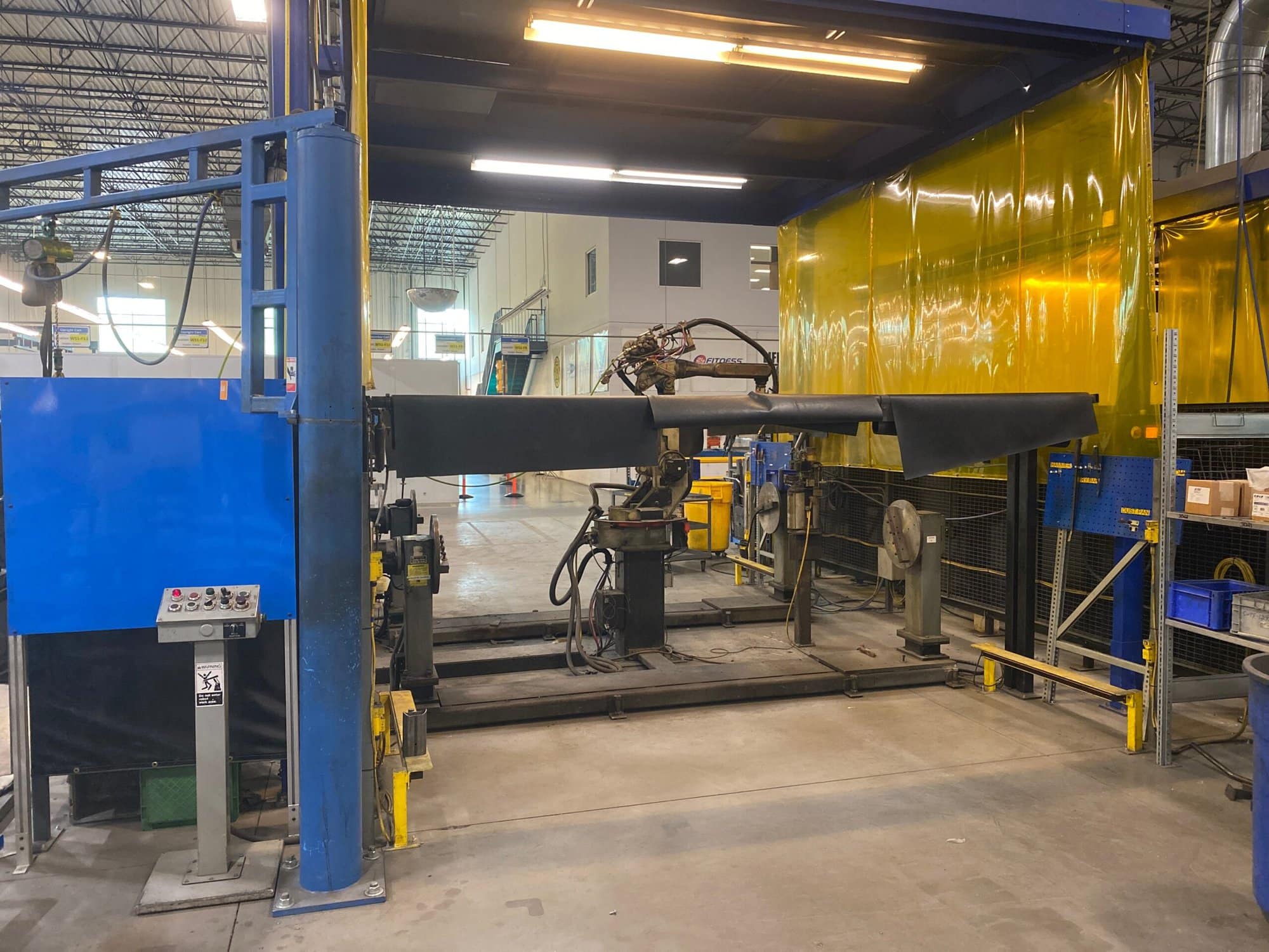 Yaskawa Motoman MRC TYPE ERCR-SK16-MA00 Welding Robot, 1998 - Dual Tables, Sensarc UC350 Welder (2)