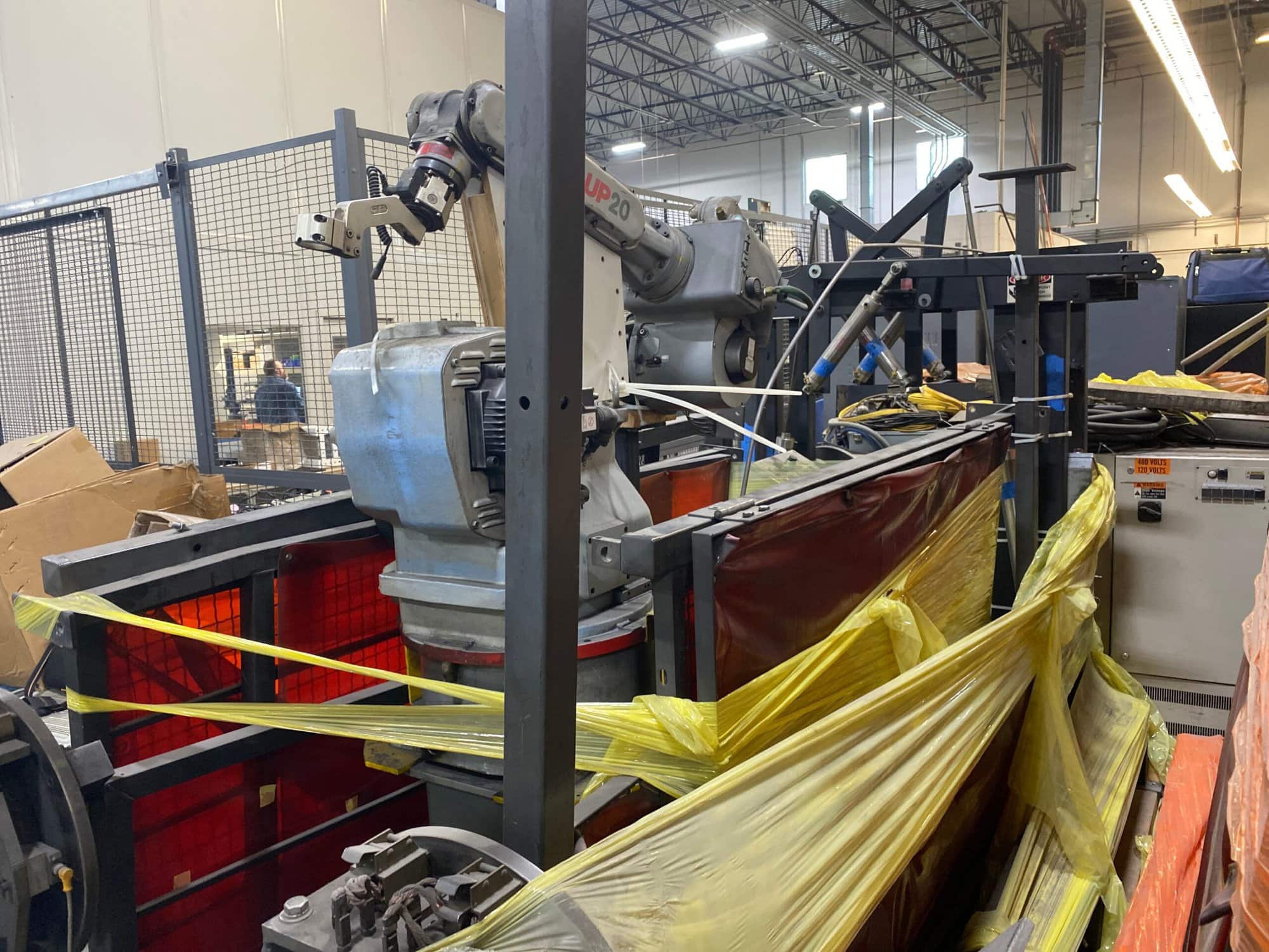 Yaskawa Motoman XRC ERCR-UP20-2B00 Robotic Welding Cell, 2000 - Image 10