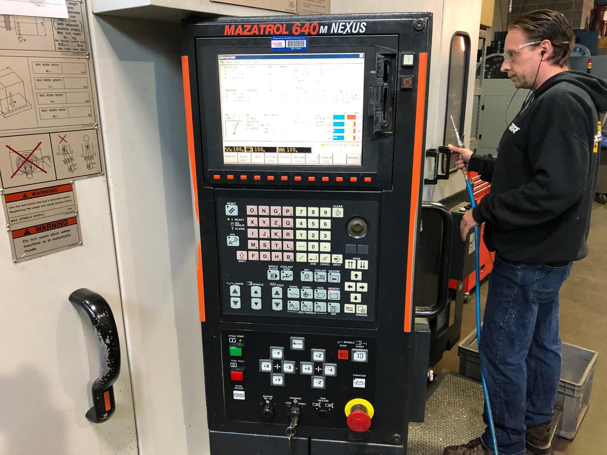 Mazak Nexus VCN-510C VMC, 2006 - Inspection Report, Pallet Changer, Video - Image 6