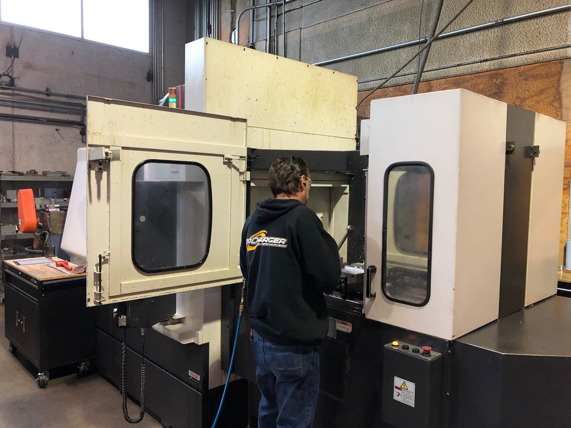 Mazak Nexus VCN-510C VMC, 2006 - Inspection Report, Pallet Changer, Video - Image 4