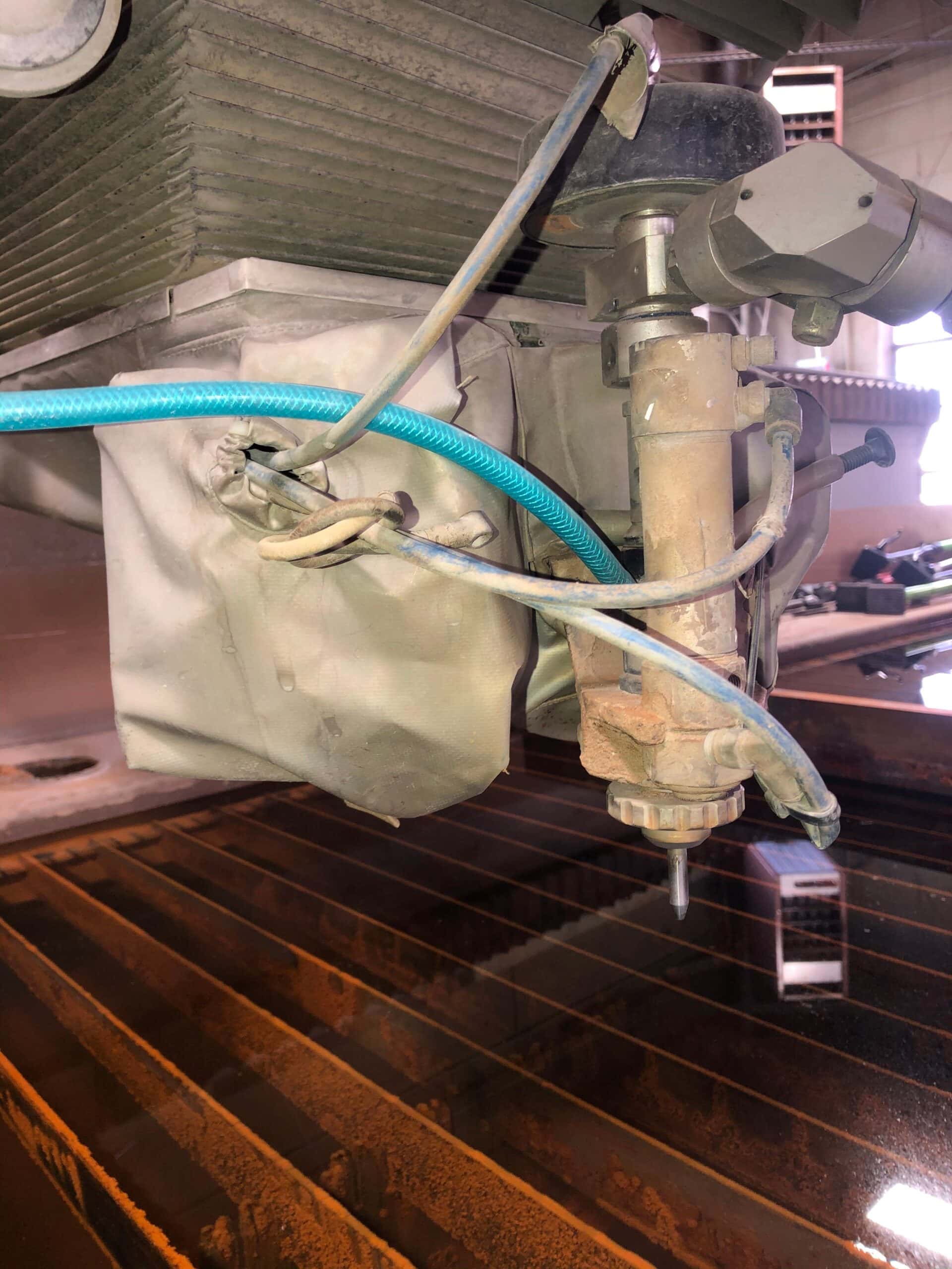 6' x 13' Flow Mach 3 4020b CNC Waterjet, 2008- 87,000 PSI - Image 6