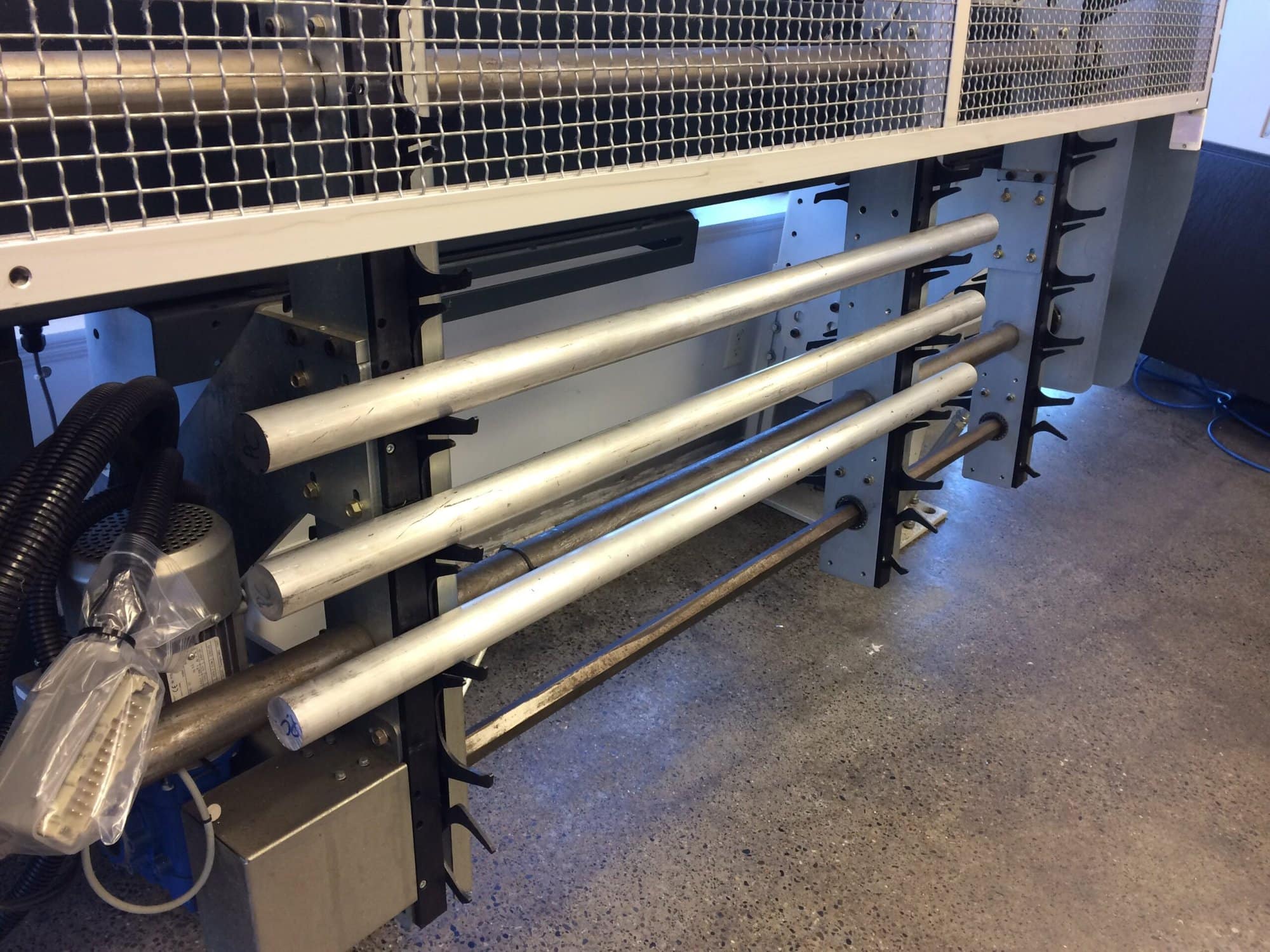 LNS Quick Six Bar Feeder, 2012 - Purchased and Never Used, 7 Liners Include - Image 11