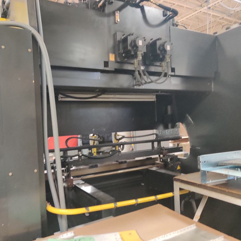 85 Ton x 8' Toyokoki HYB-8525 Hybrid Press Brake, 2001- 4 Axis Back Gauge - Image 4
