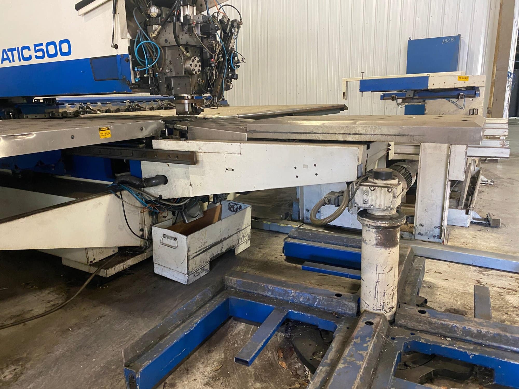 25 Ton Trumpf Trumatic 500 CNC Turret Punch, 1998 - 4' x 8' Table - Image 9