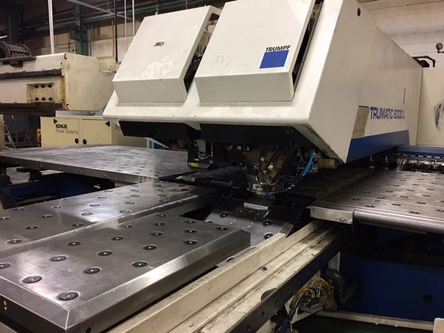 25 Ton Trumpf Trumatic TC6000 CNC Punch With 3200 Watt Laser, 2005- Sheet Master Load/Unload - Image 3
