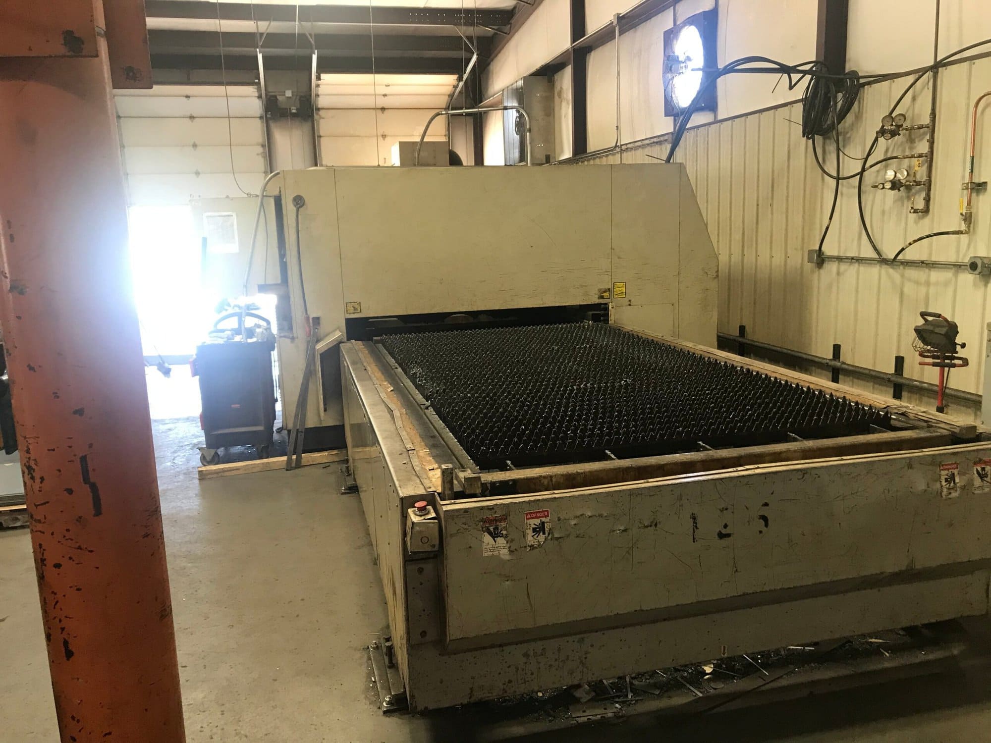 4000 Watt Mitsubishi 3015 LVP-Plus CO2 Laser, 2006- 5' x 10', Resonator Model 40CFX