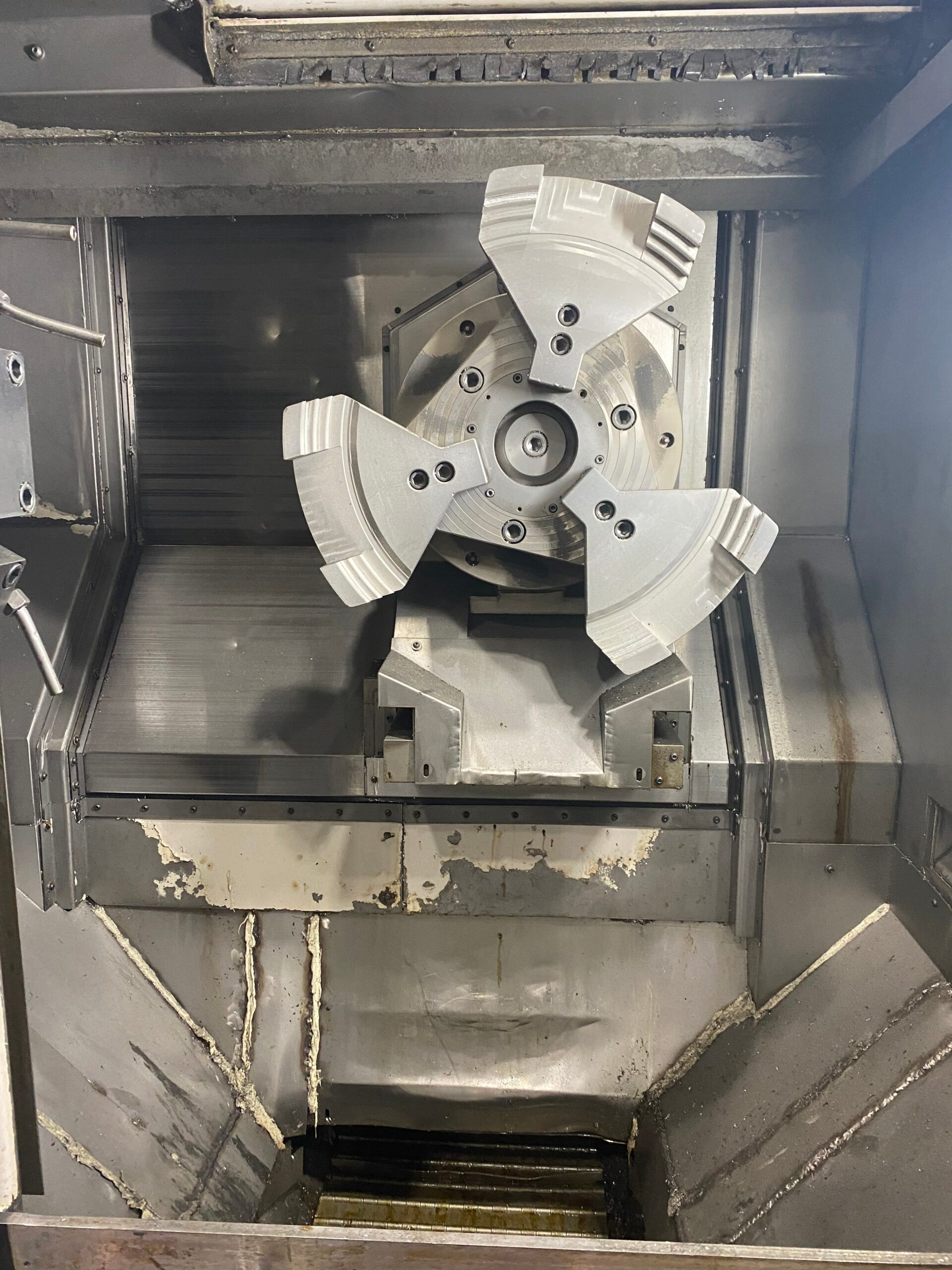 Okuma LAW-FII(L) CNC Wheel Lathe, 2011 - Video, Great Condition - Image 10
