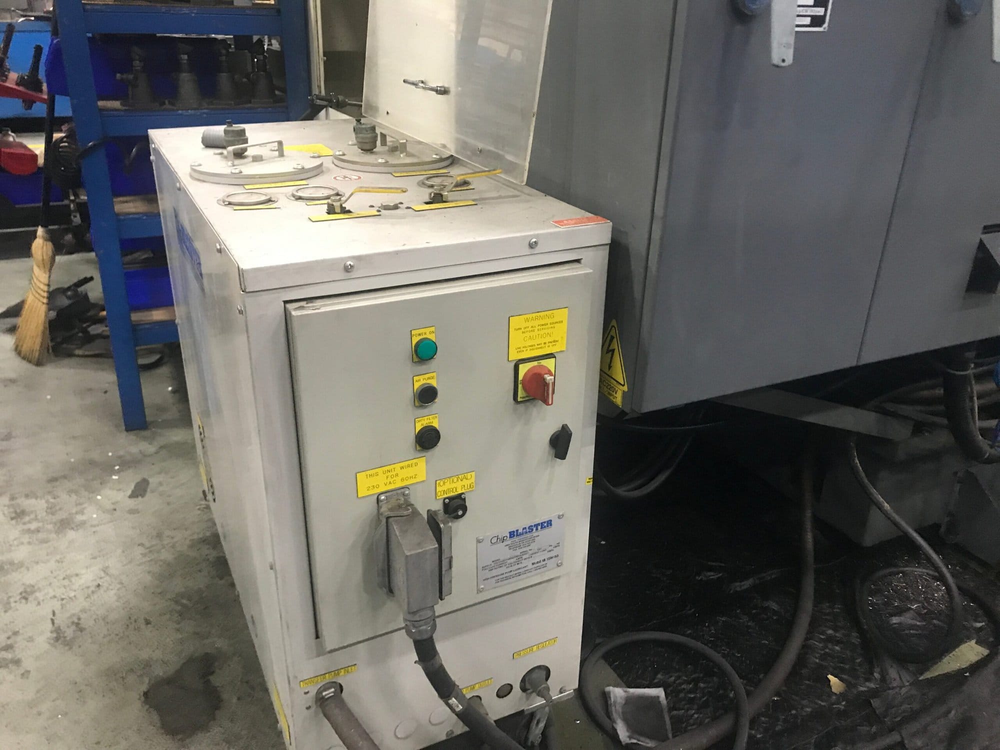 Mighty Viper Pro 1000AG VMC, 2009 - 4th Axis, Chip Conveyor - Image 12