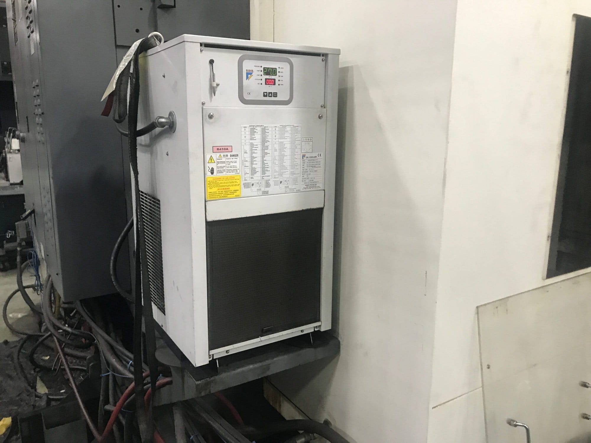 Mighty Viper Pro 1000AG VMC, 2009 - 4th Axis, Chip Conveyor - Image 11