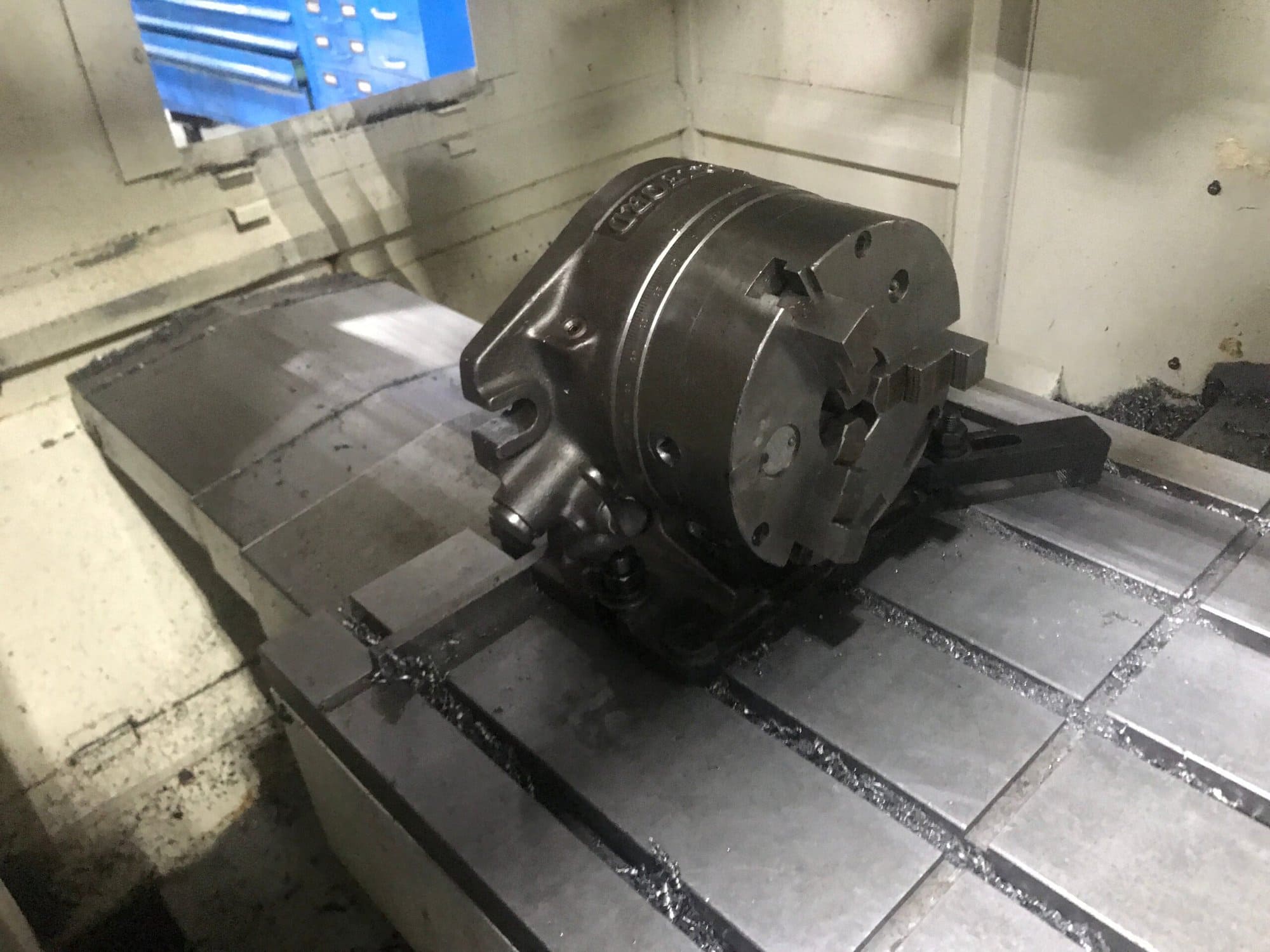 Mighty Viper Pro 1000AG VMC, 2009 - 4th Axis, Chip Conveyor - Image 7