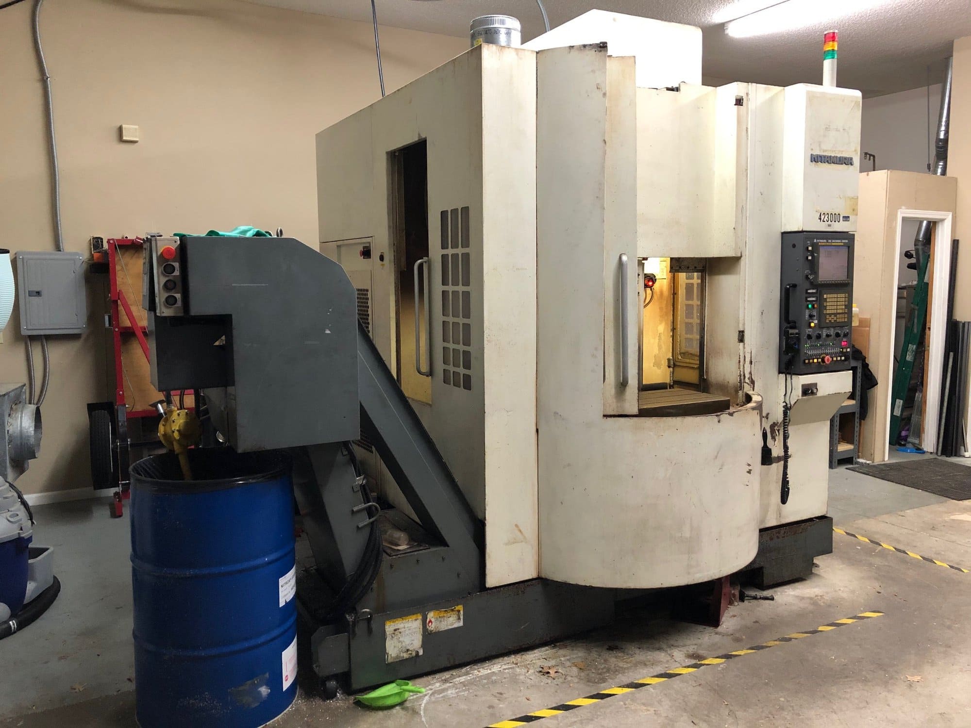 Kitamura Mycenter 2XIF VMC, 2006 - Through Spindle Coolant, Chip Conveyor, Rigid Tapping, Pallet Changer - Image 2