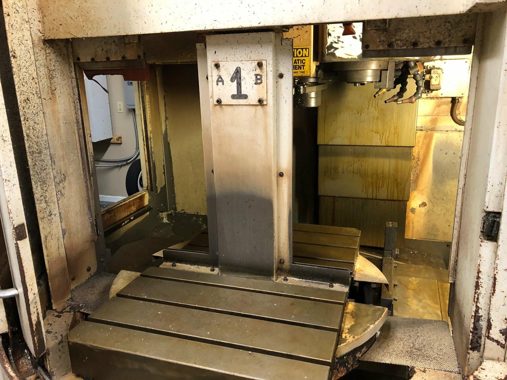 Kitamura Mycenter 2XIF VMC, 2006 - Through Spindle Coolant, Chip Conveyor, Rigid Tapping, Pallet Changer - Image 4
