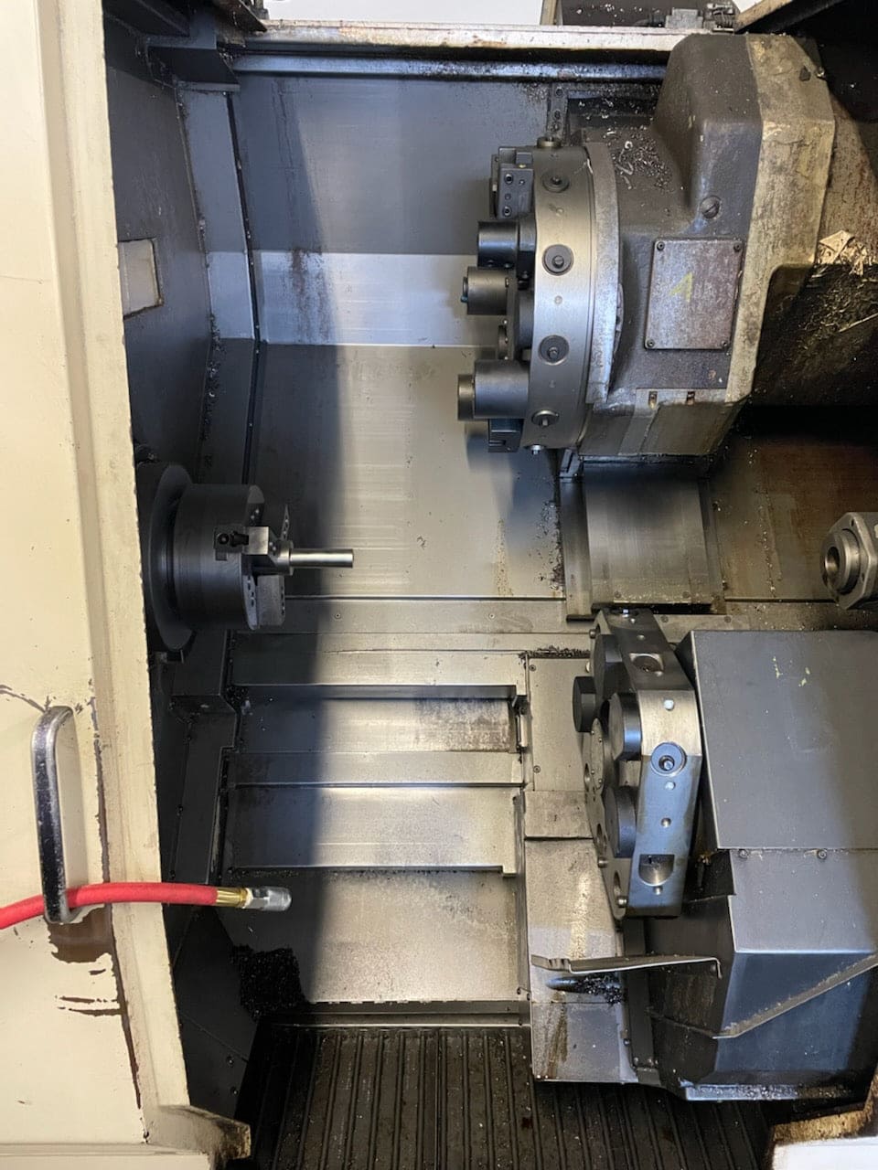 Okuma LU15 CNC Lathe, 2000 - Live Tooling, Dual Turrets, Tooling Included, Chip Conveyor - Image 3