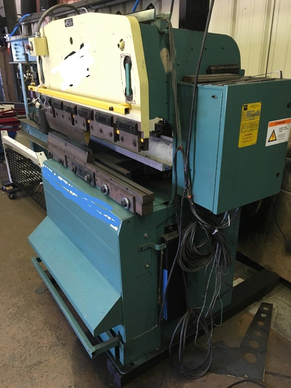 25 Ton x 4' Amada Promecam CNC Press Brake, 1980s - Hurco AutoBend - Image 2