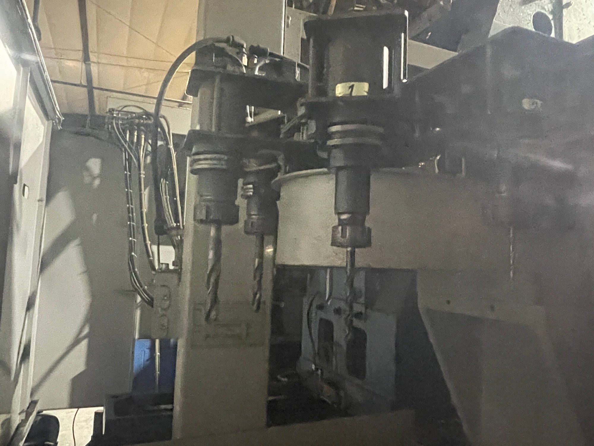 Mazak VTC 200 B VMC, 2000 - Image 2
