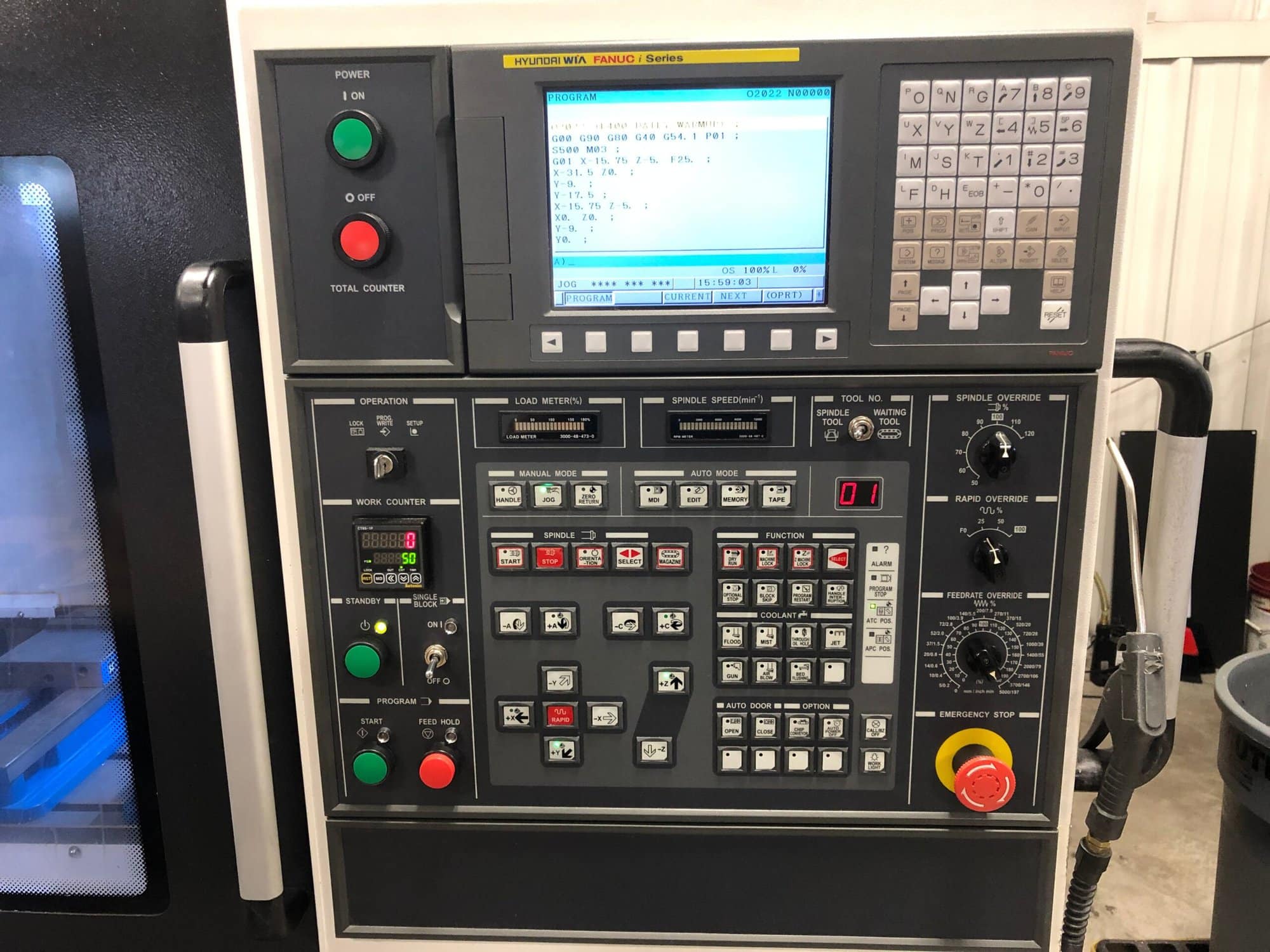 Hyundai Wia F400 VMC, 2012 - Thru Spindle Coolant, Vises, Video - Image 2