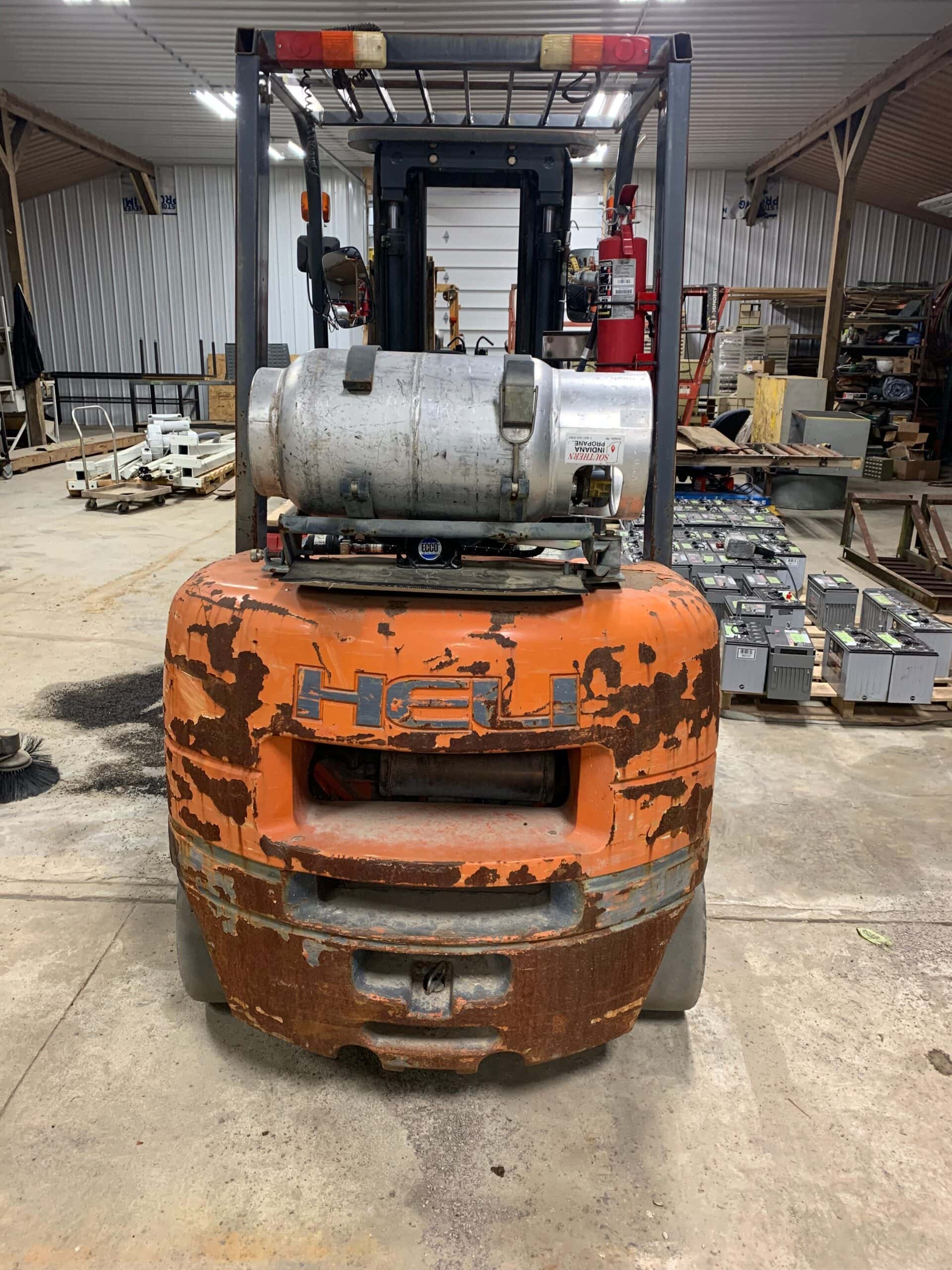 3 Ton Heli H2000 Series 30 Liquid Propane Forklift - Image 2