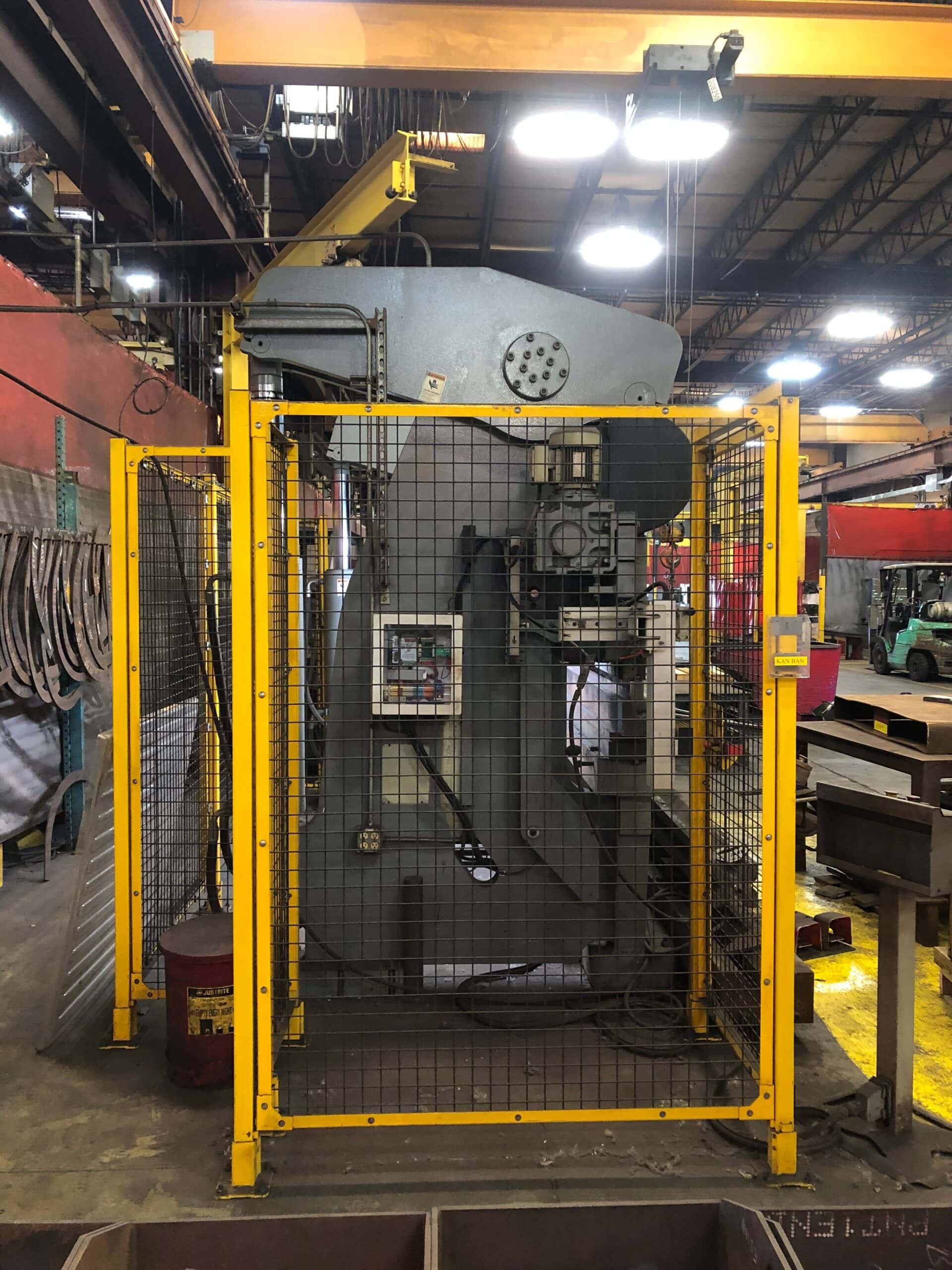 400 Ton x 12' Accurpress 740012 CNC Press Brake 2006- Under Power, Video, Tooling Included - Image 2