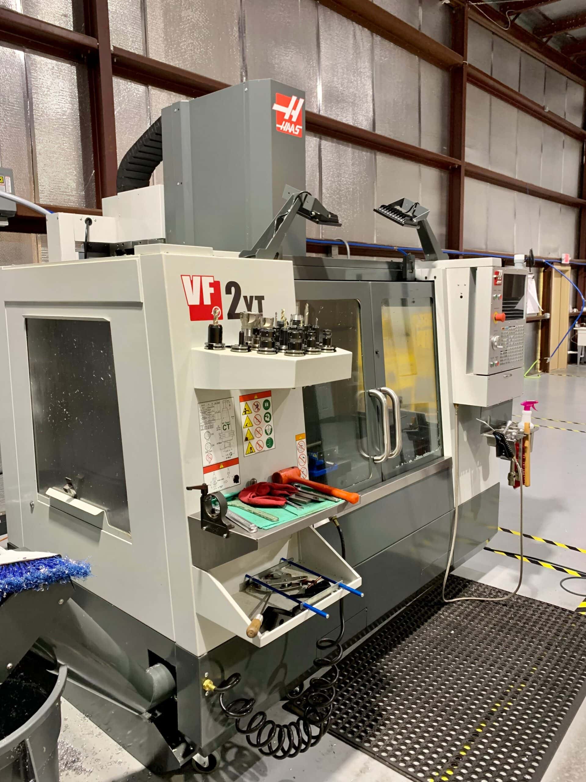 Haas VF-2YT VMC, 2020 - 10k RPM, TSC, WIPS, Under Warranty - Image 2