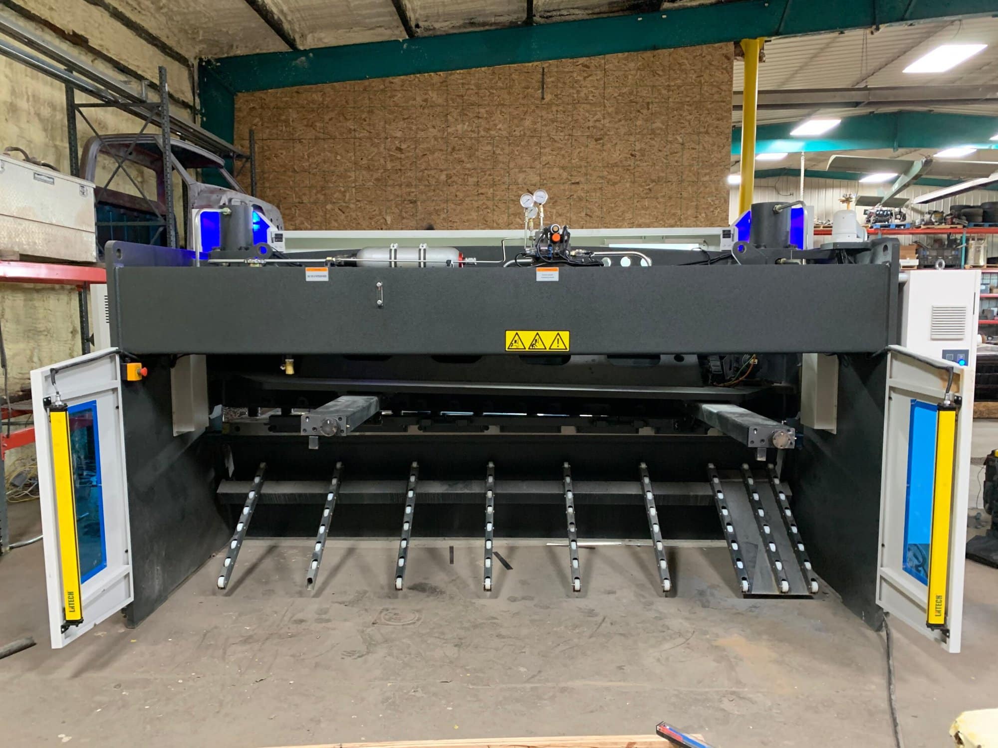 5/16" x 13' AccurlUSA MasterCut CNC Guillotine Shear, 2020 - Image 2