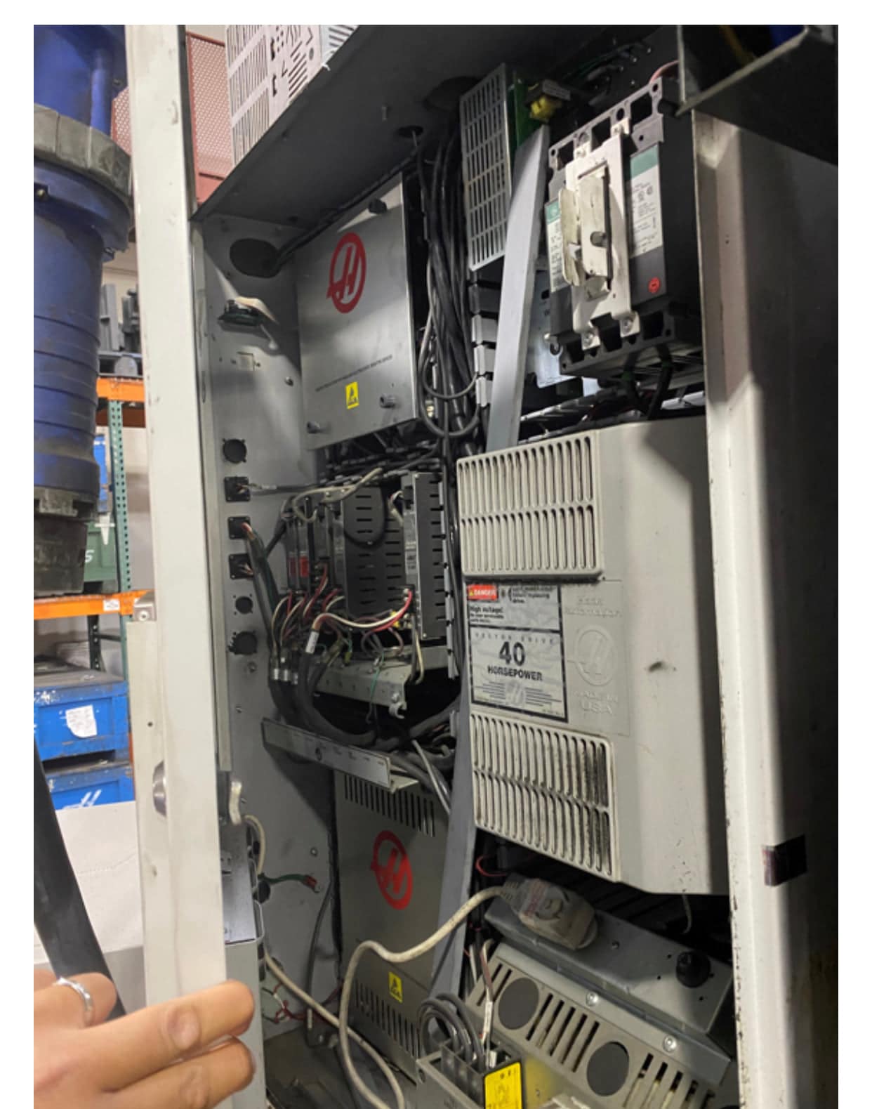 Haas VF-5 VMC, 2012 - 1000 PSI, WIPS, 4th Axis Drive, 50 Taper - Image 10