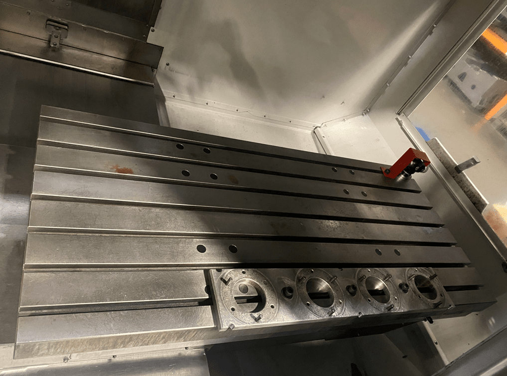 Haas VF-5 VMC, 2012 - 1000 PSI, WIPS, 4th Axis Drive, 50 Taper - Image 2